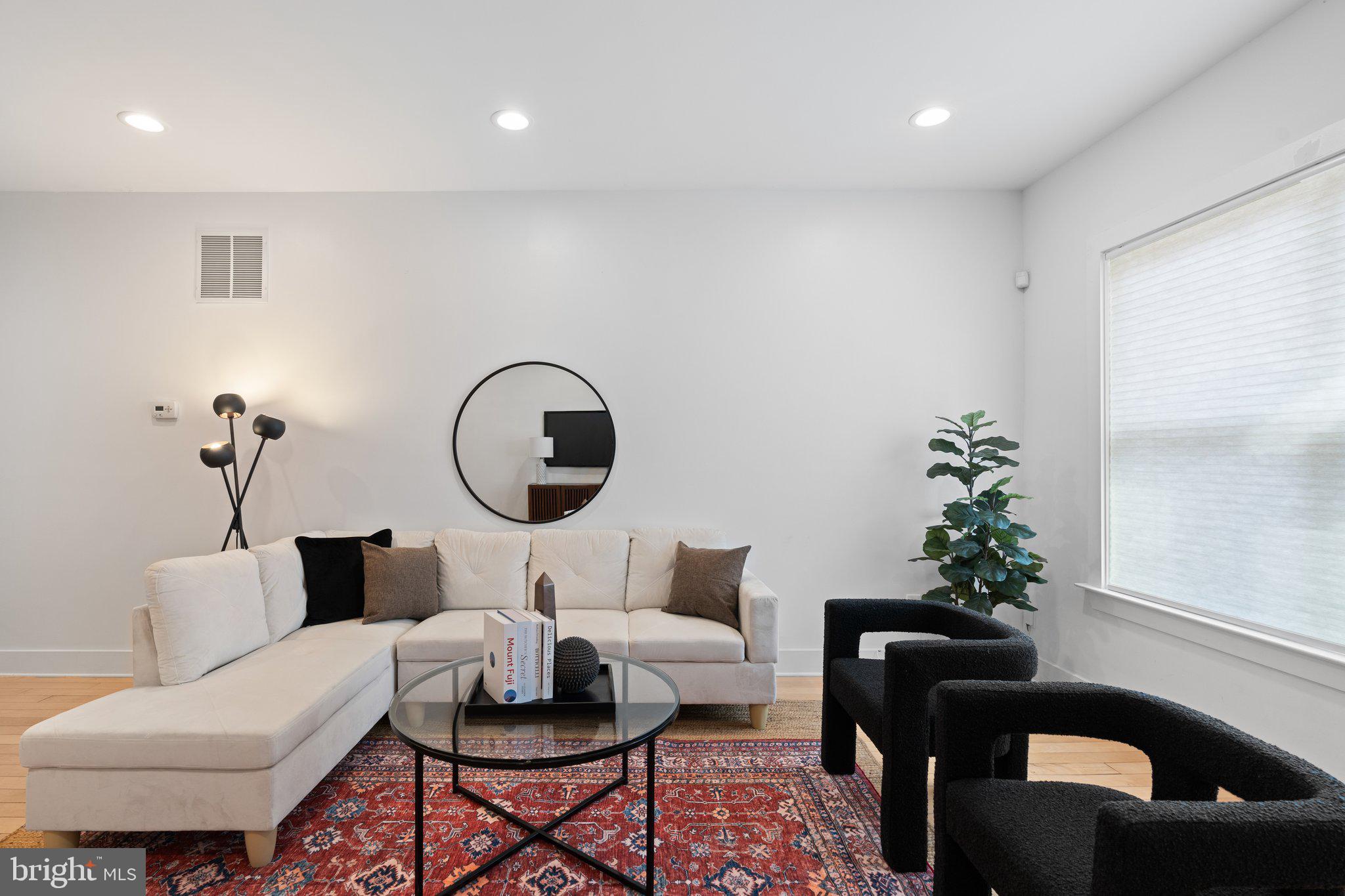 GRADUATE HOSPITAL - Residential