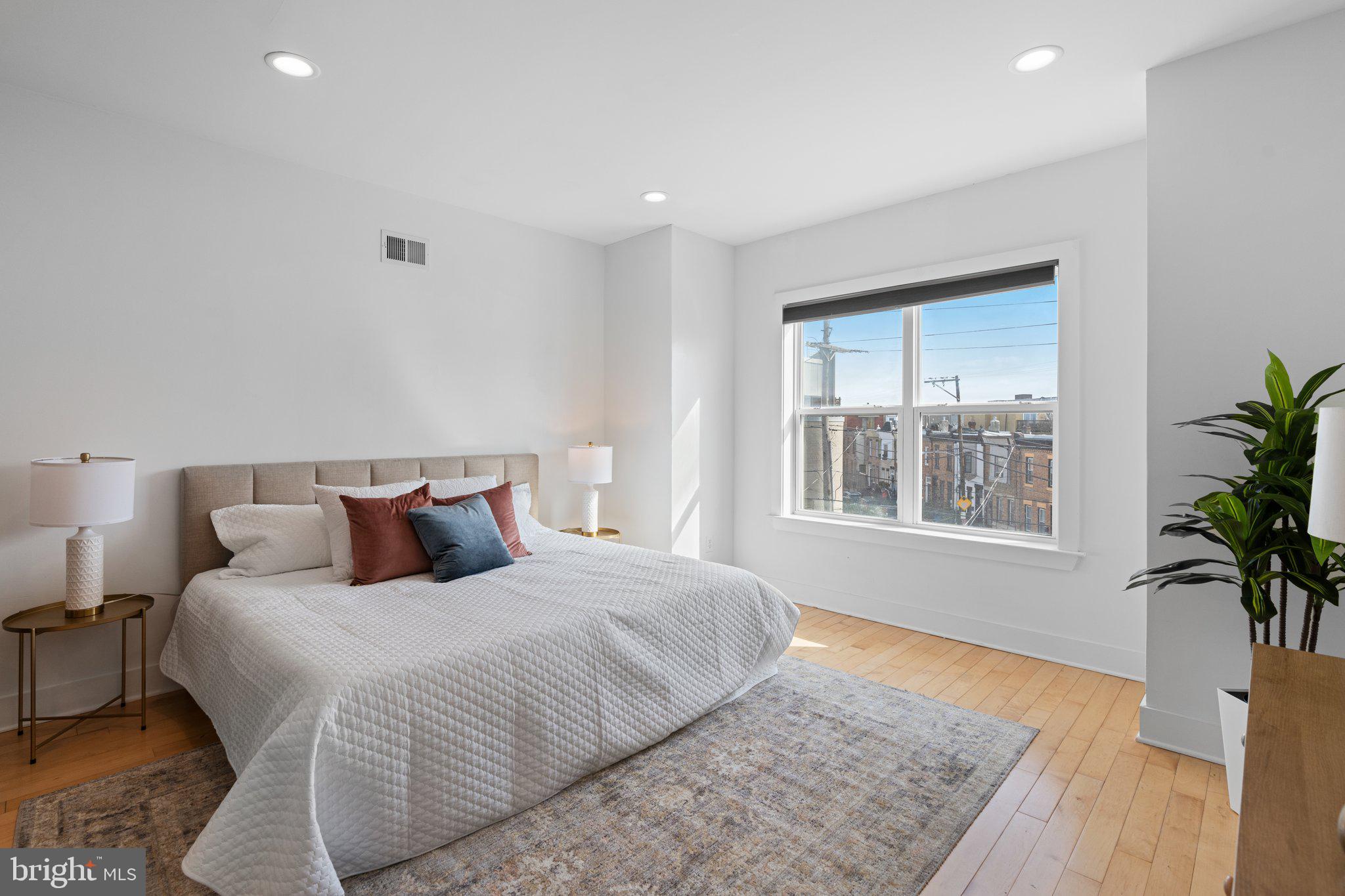 GRADUATE HOSPITAL - Residential