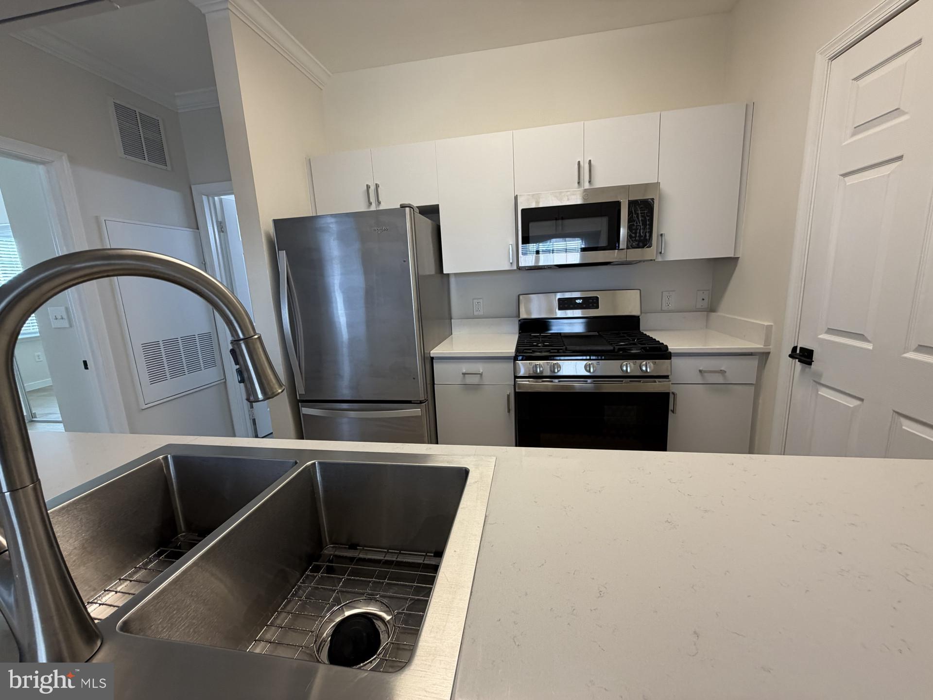 ASHMORE AT GERMANOWN COMMUNITY - Residential