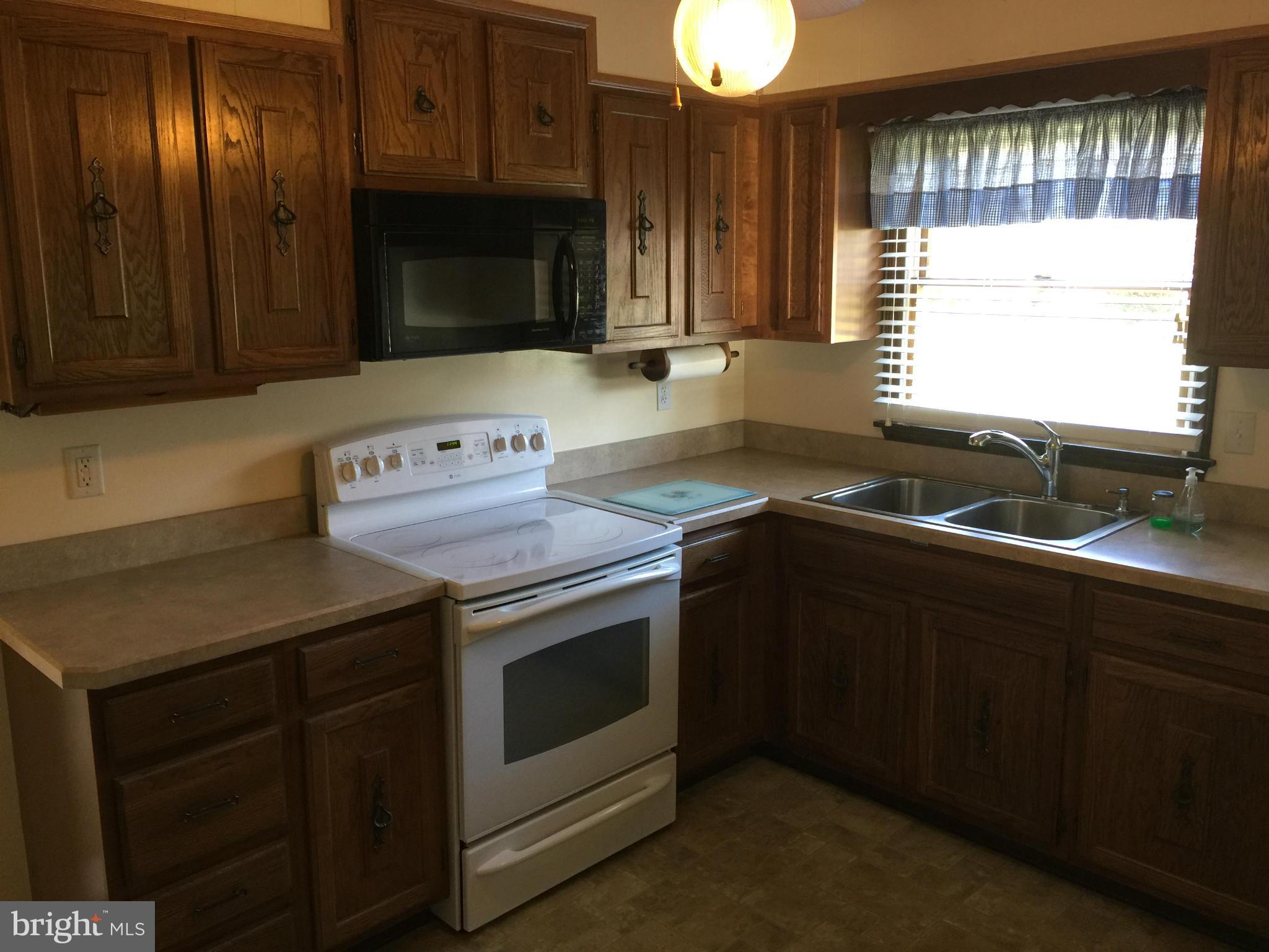 TUCKAHOE SPRINGS - Residential