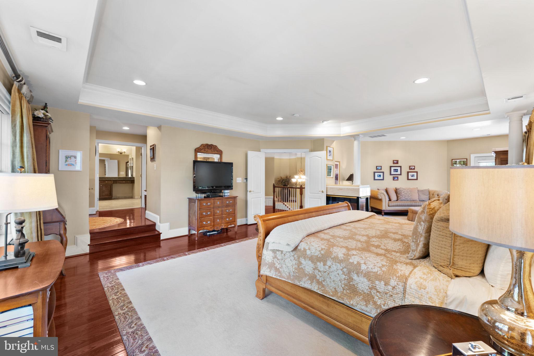 BROADLANDS SOUTH - Residential