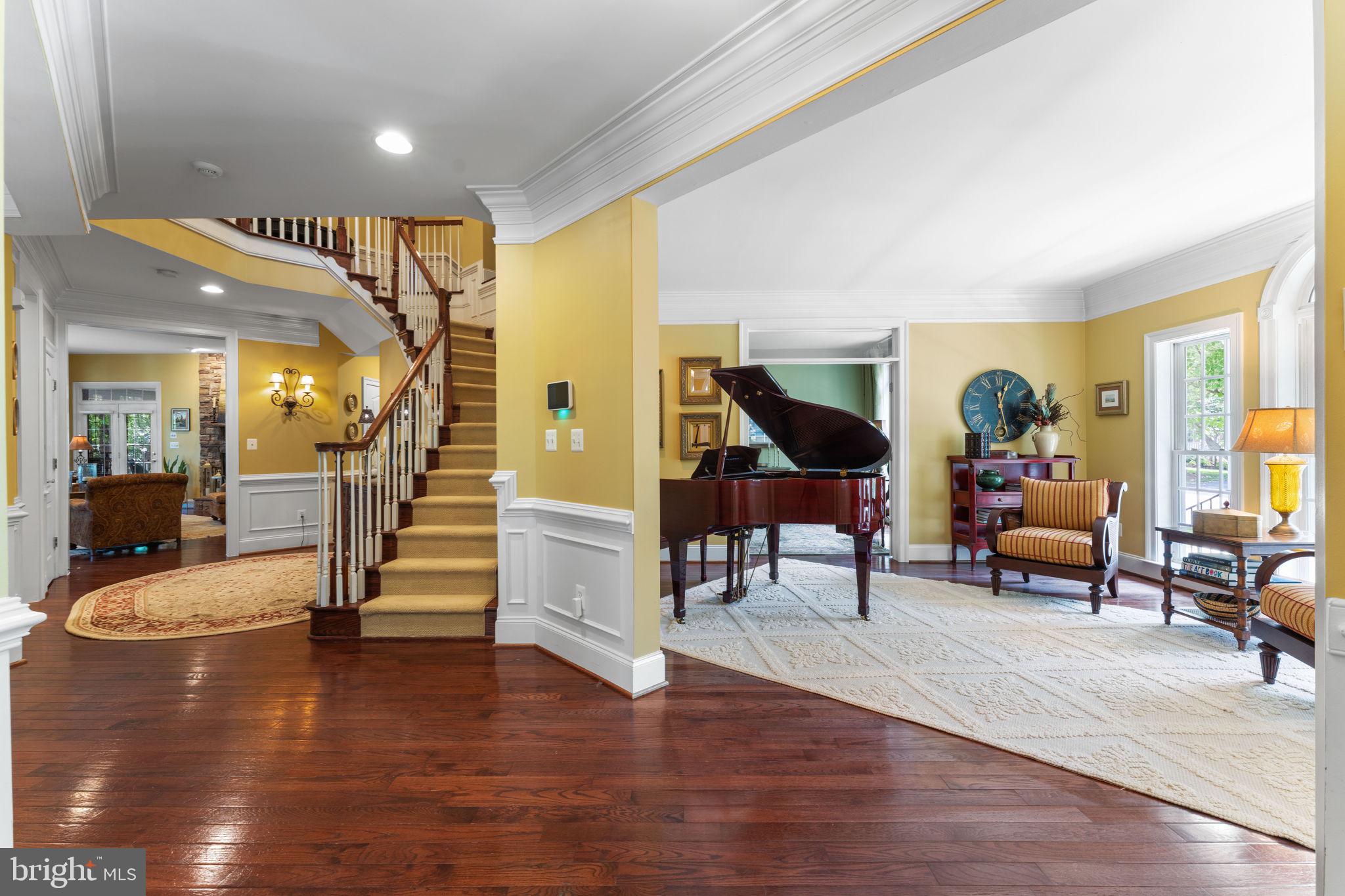 42864 SANDHURST COURT