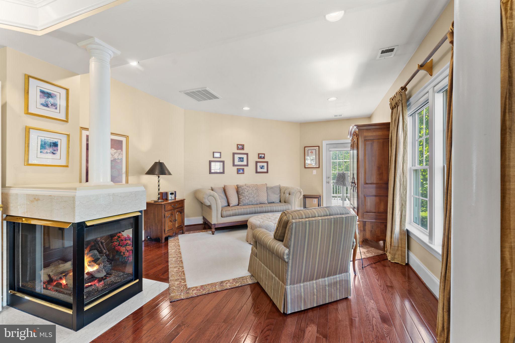 BROADLANDS SOUTH - Residential