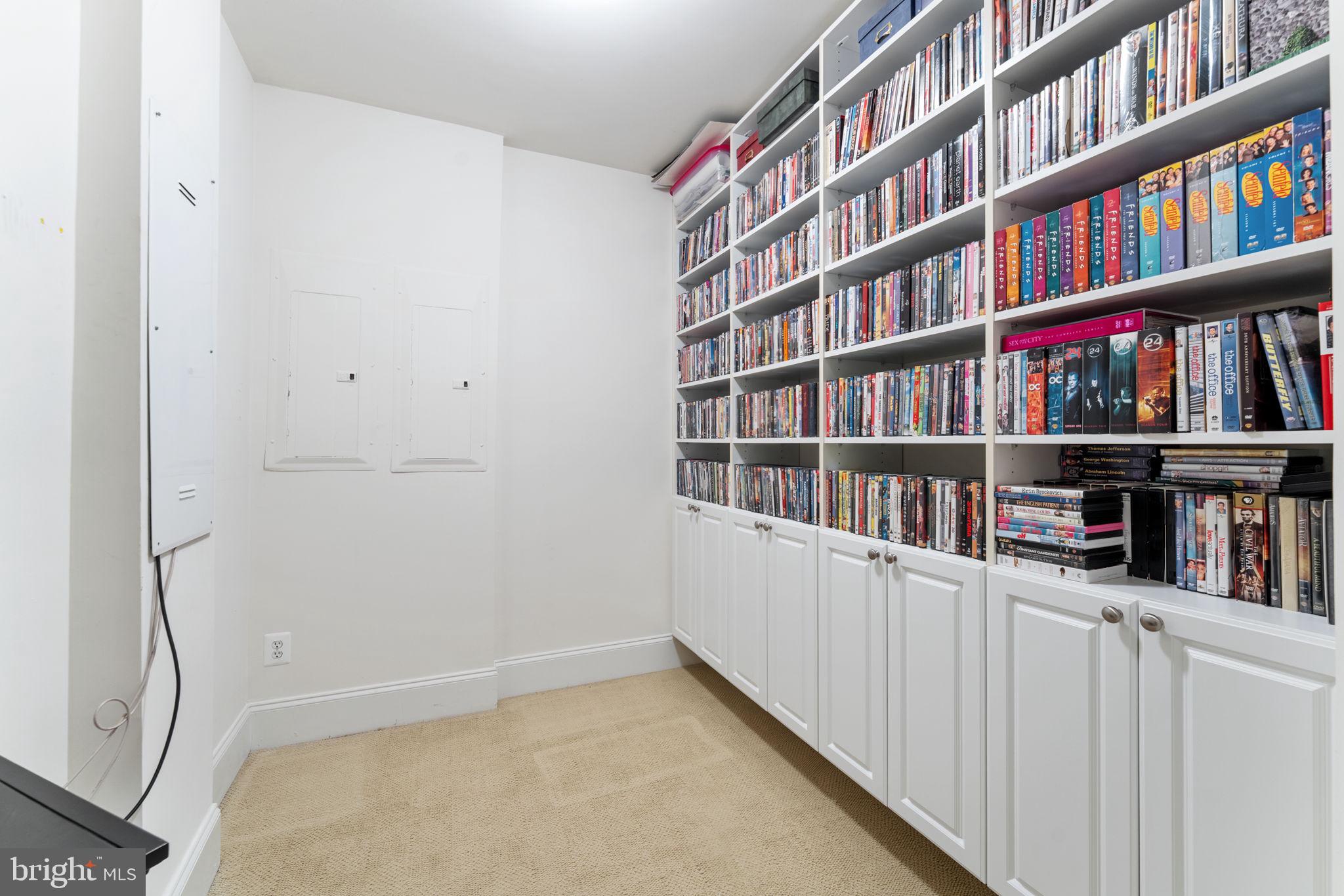 BROADLANDS SOUTH - Residential