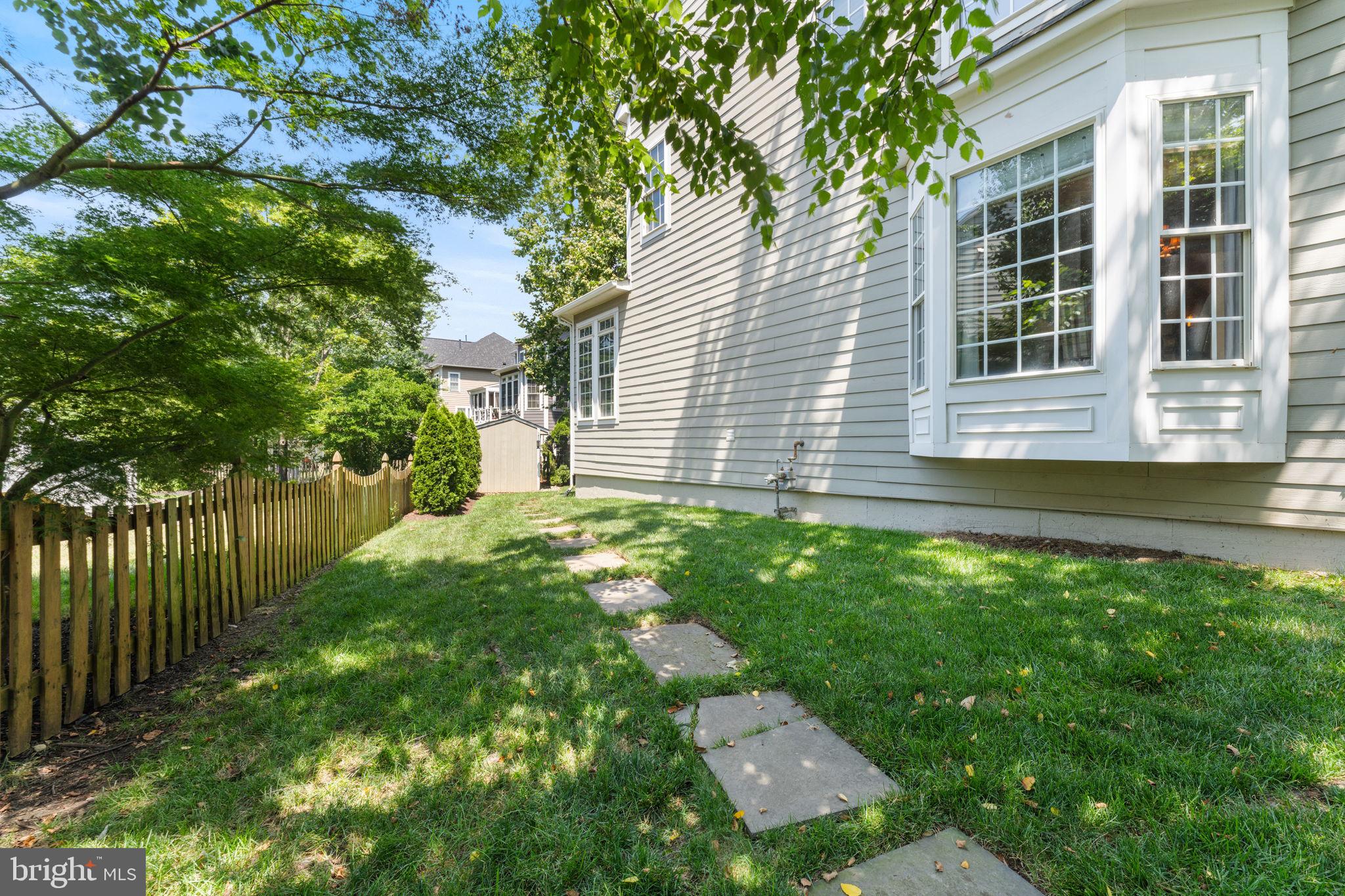 BROADLANDS SOUTH - Residential