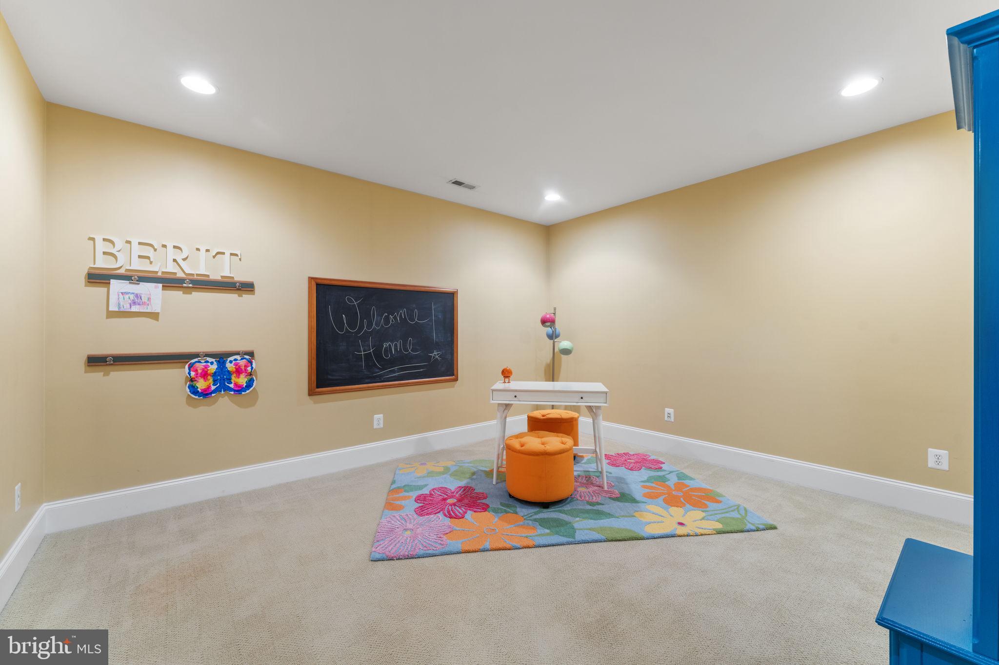 BROADLANDS SOUTH - Residential