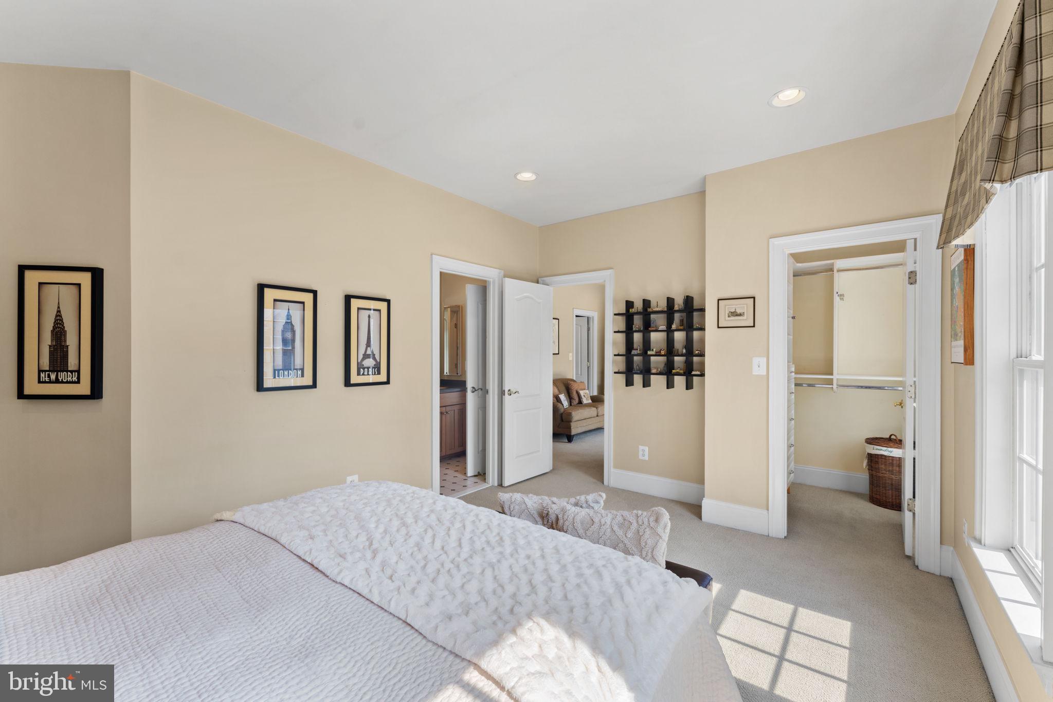 BROADLANDS SOUTH - Residential