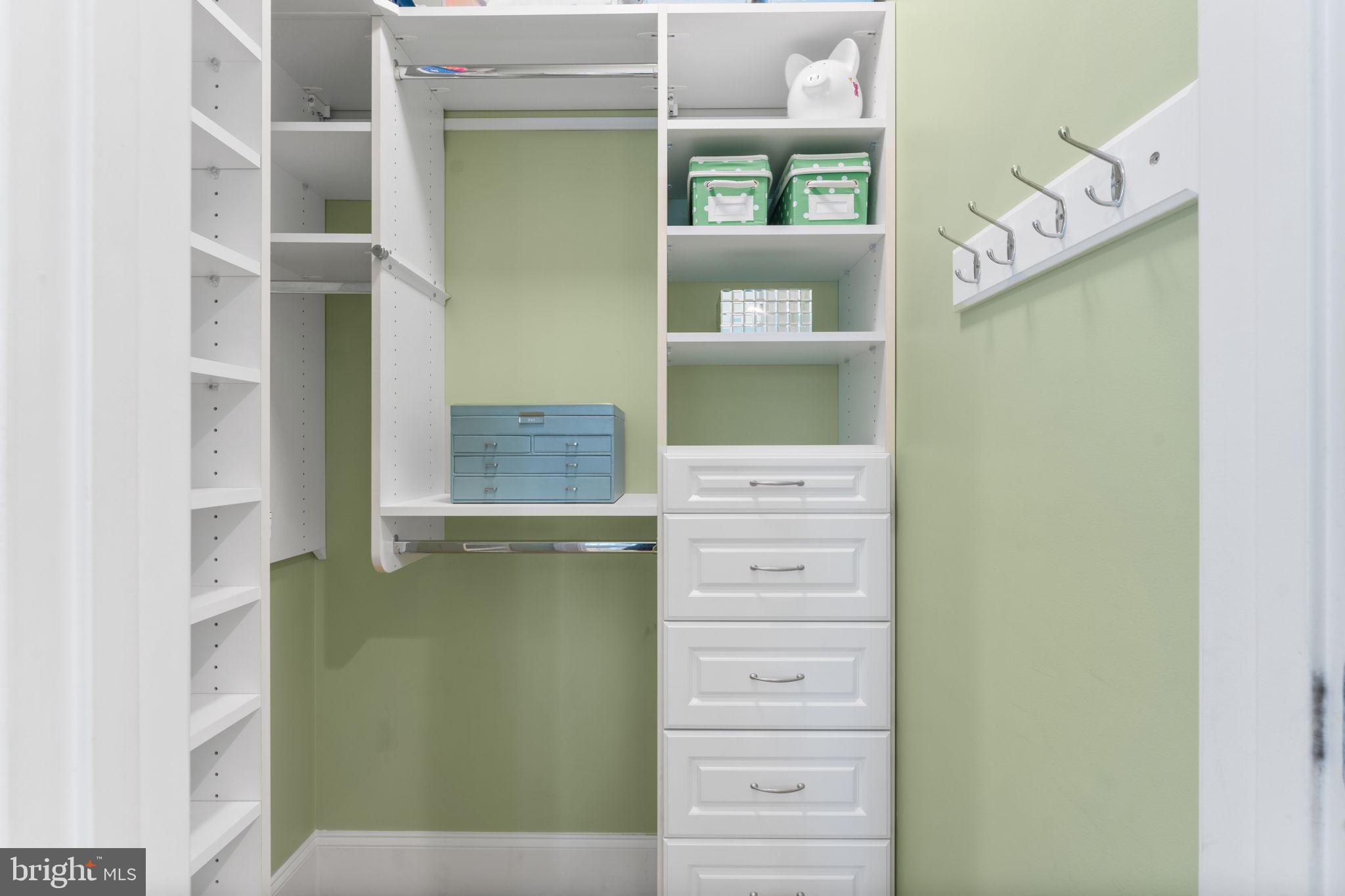 BROADLANDS SOUTH - Residential