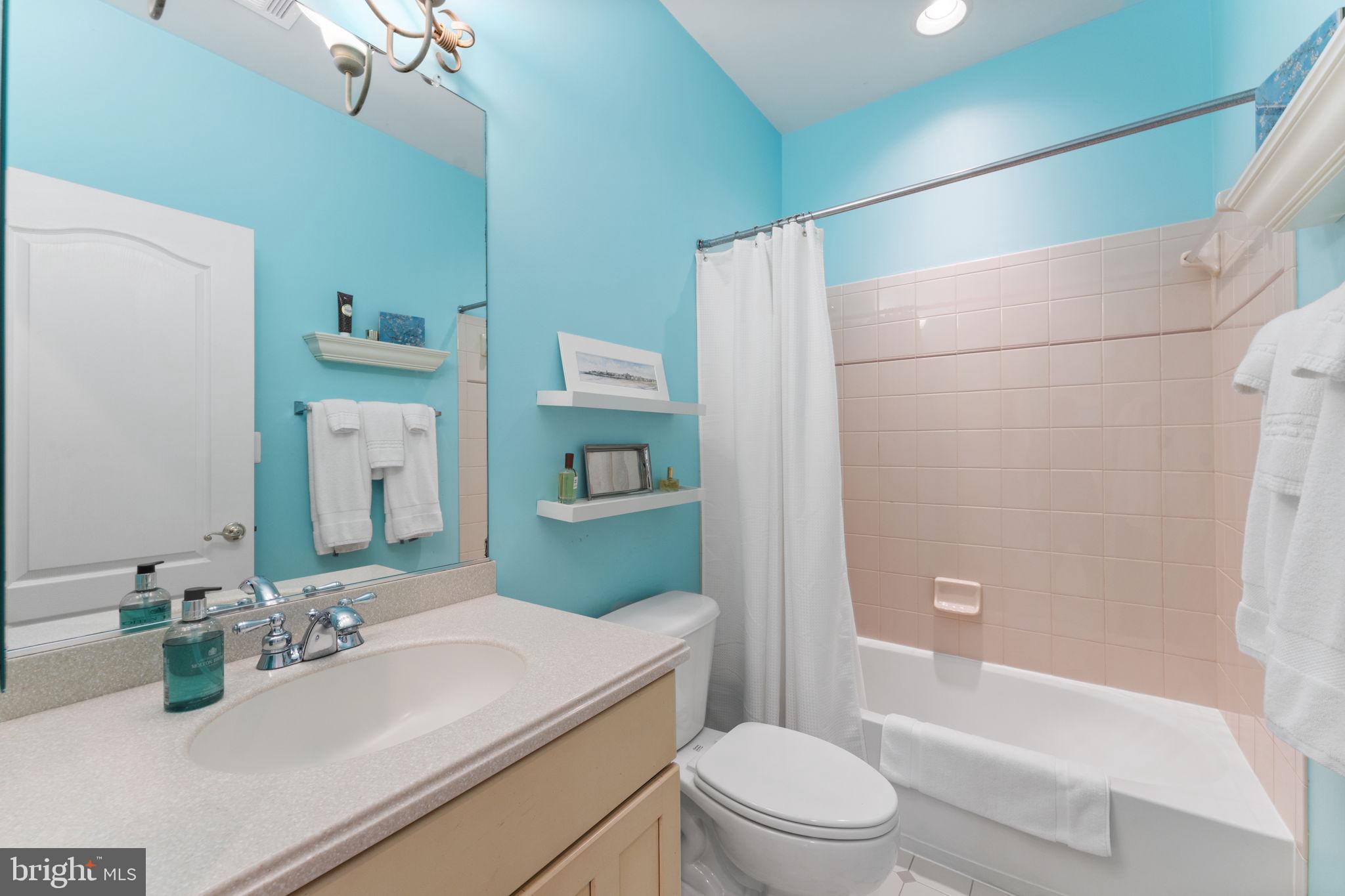 BROADLANDS SOUTH - Residential