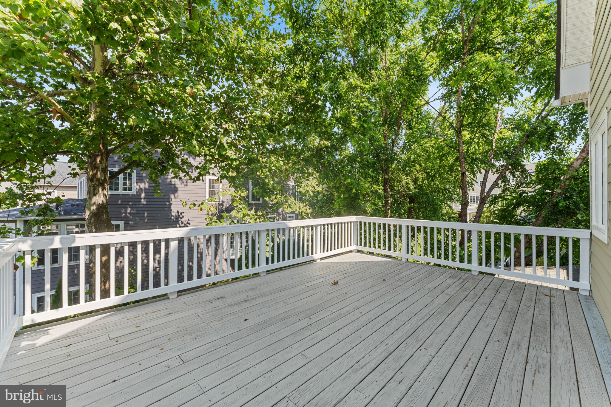 BROADLANDS SOUTH - Residential