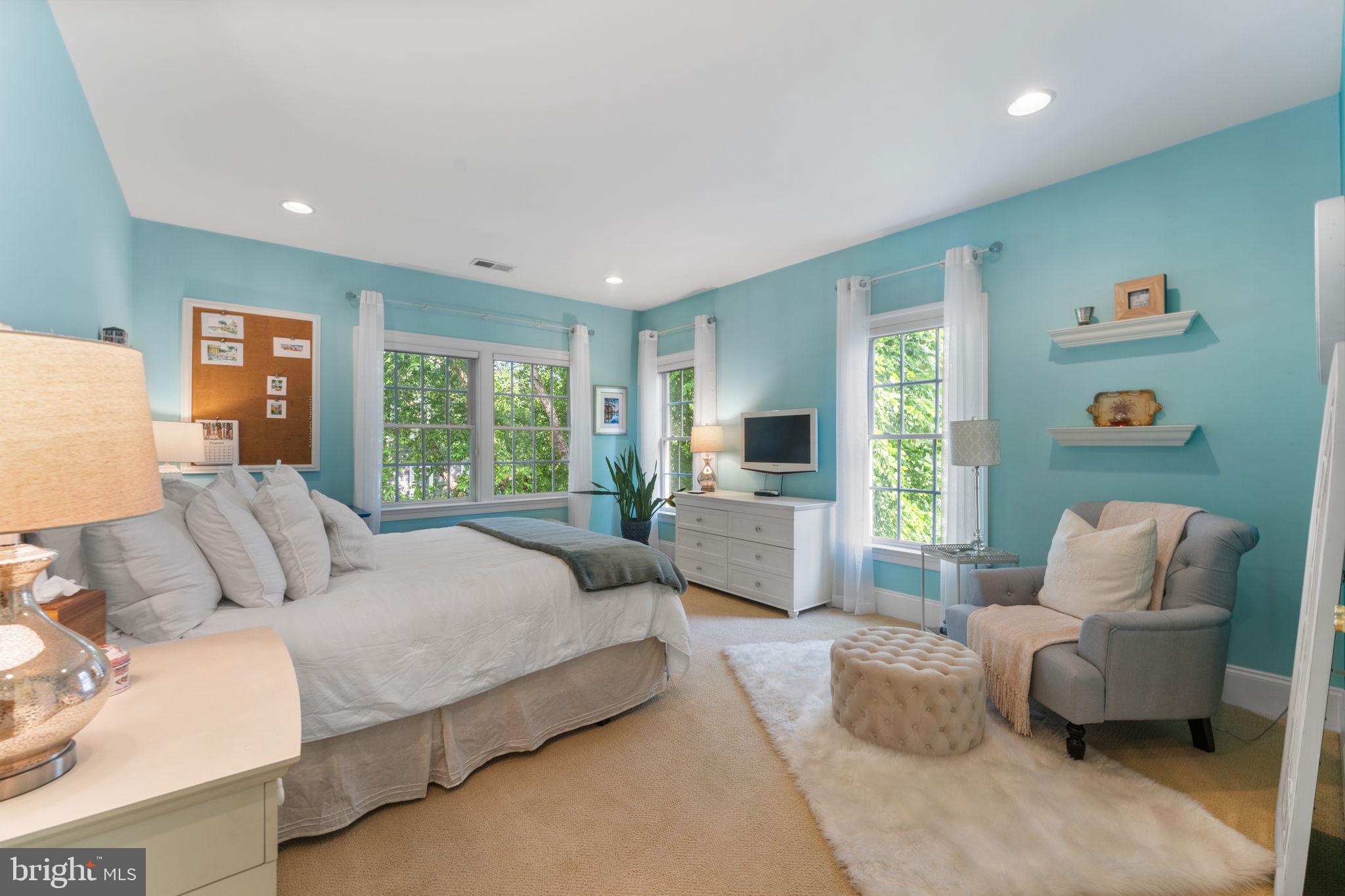 BROADLANDS SOUTH - Residential