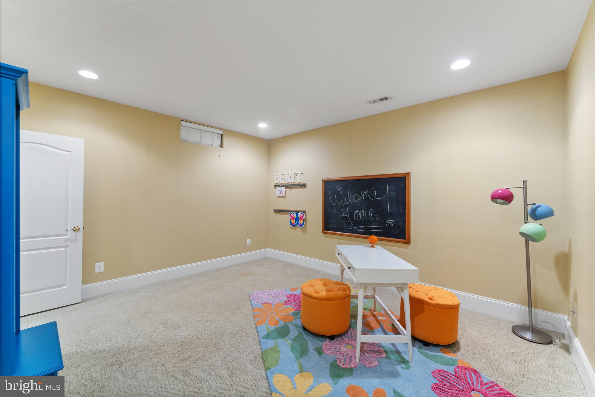 BROADLANDS SOUTH - Residential