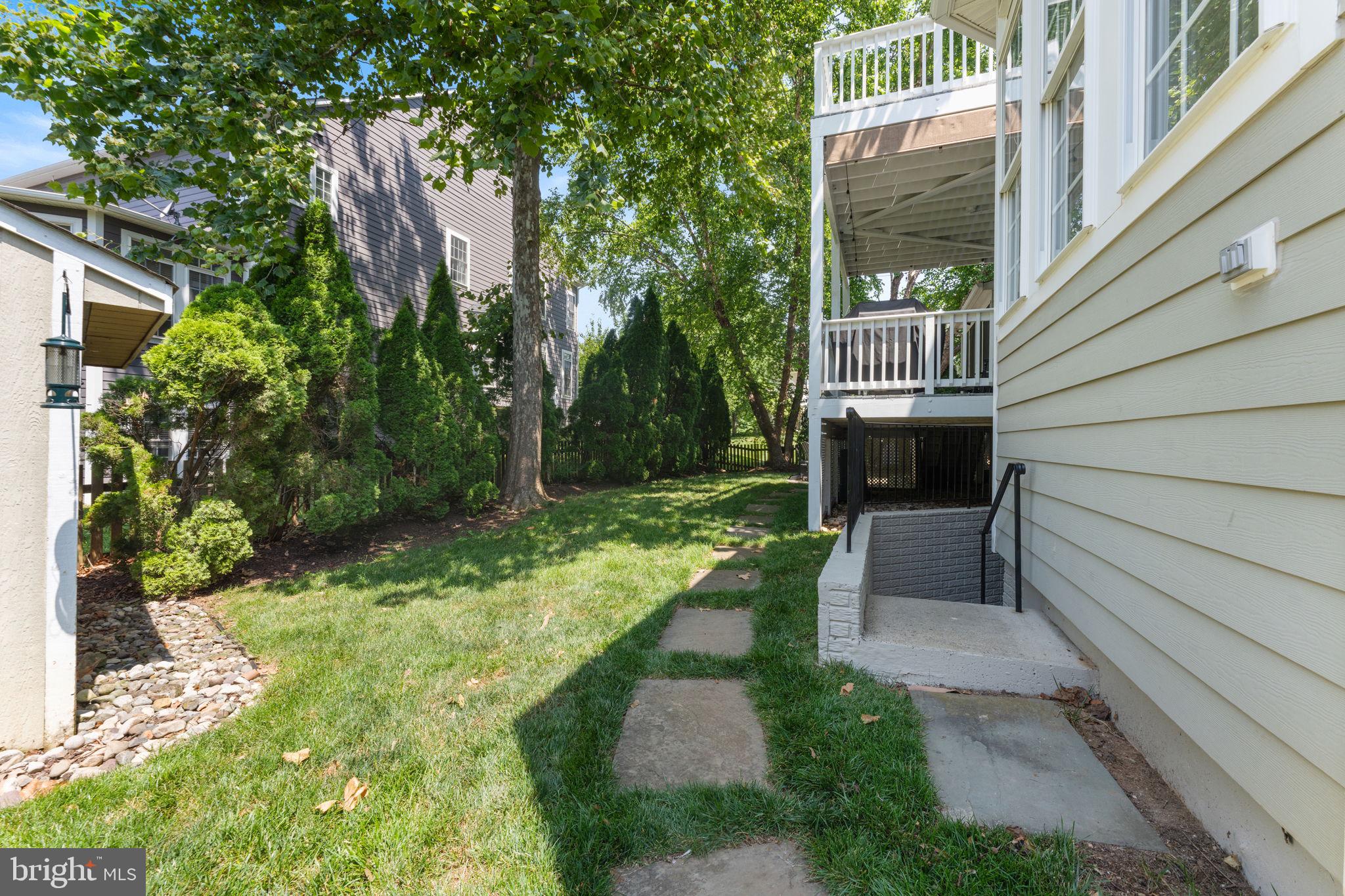 BROADLANDS SOUTH - Residential