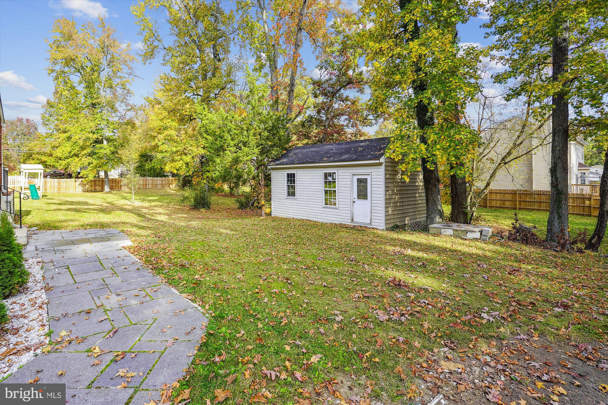 WARBURTON MANOR - Residential