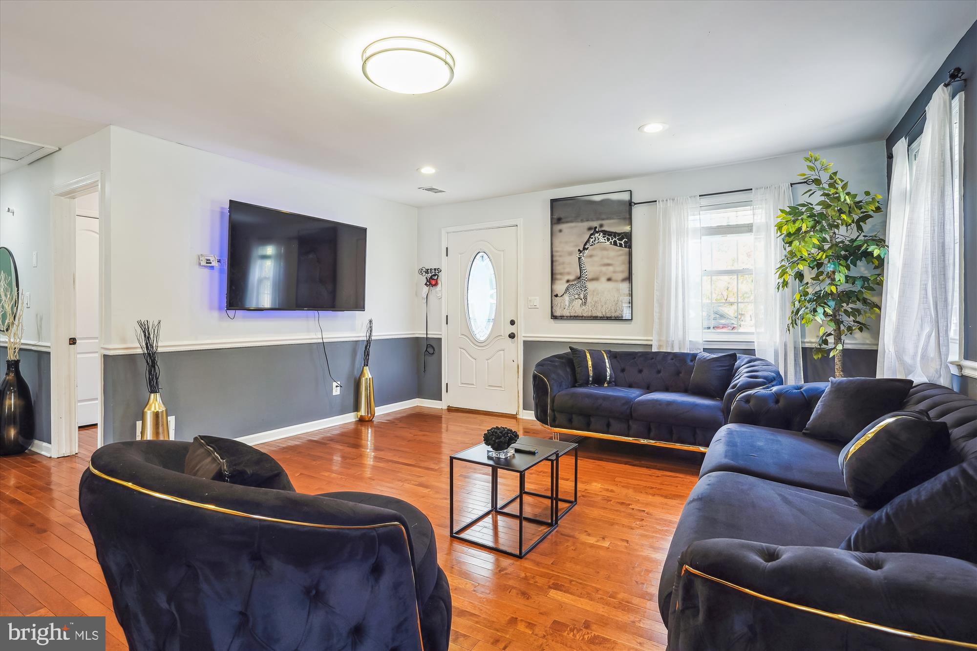 WARBURTON MANOR - Residential