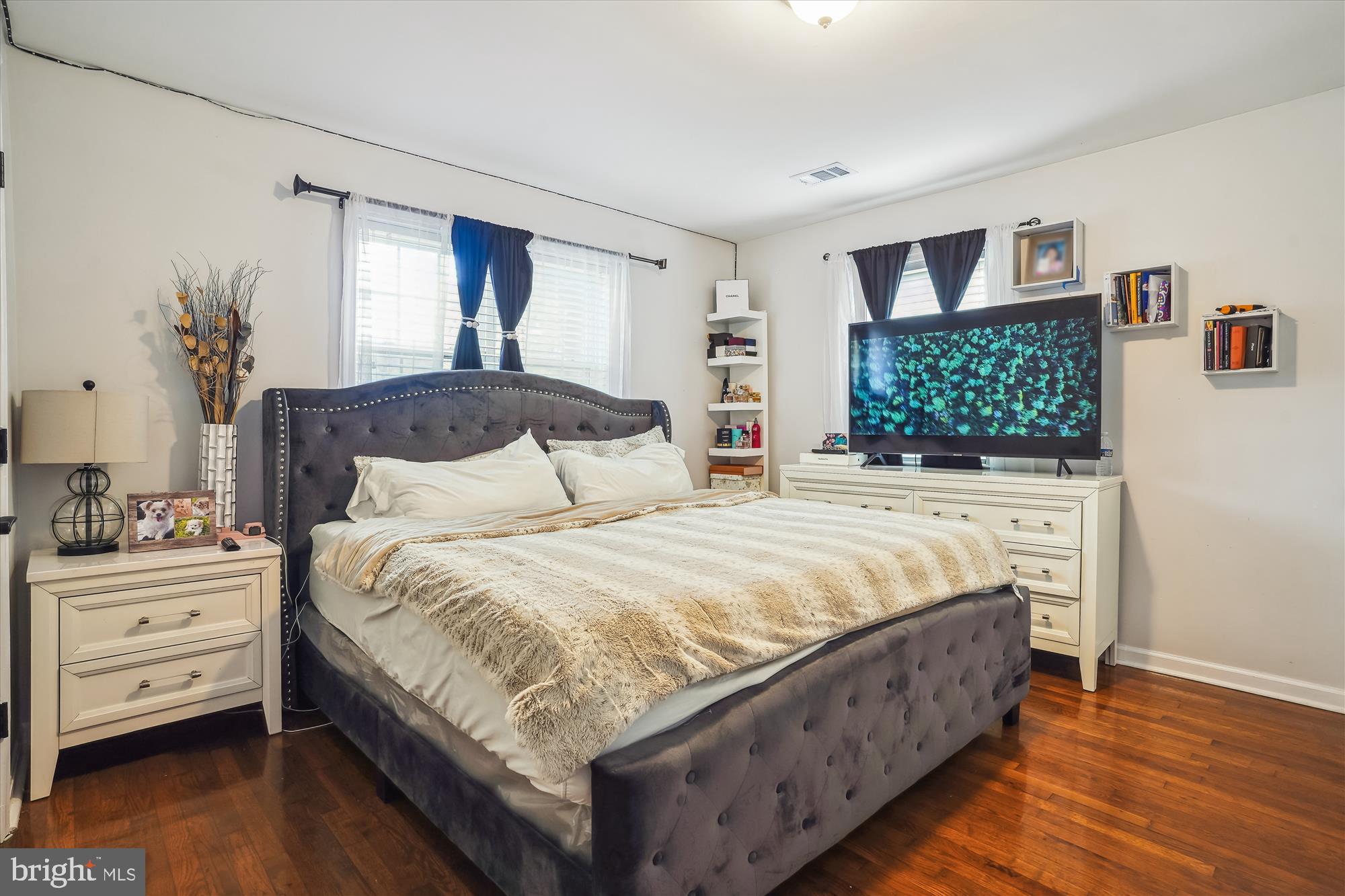 WARBURTON MANOR - Residential