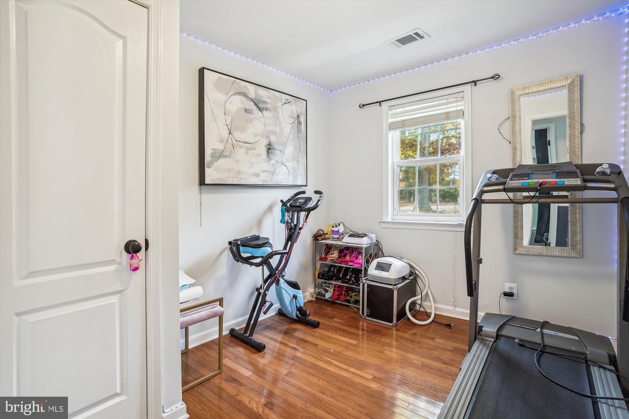 WARBURTON MANOR - Residential