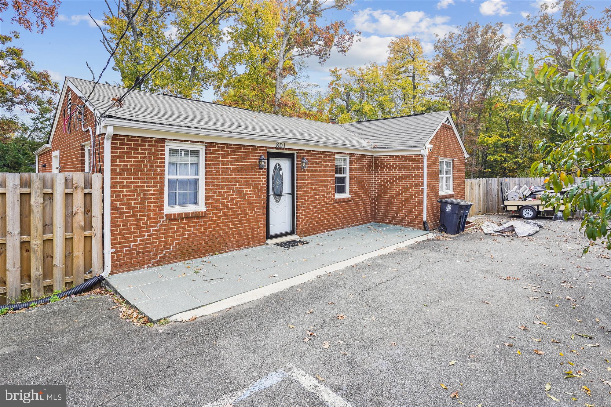 WARBURTON MANOR - Residential