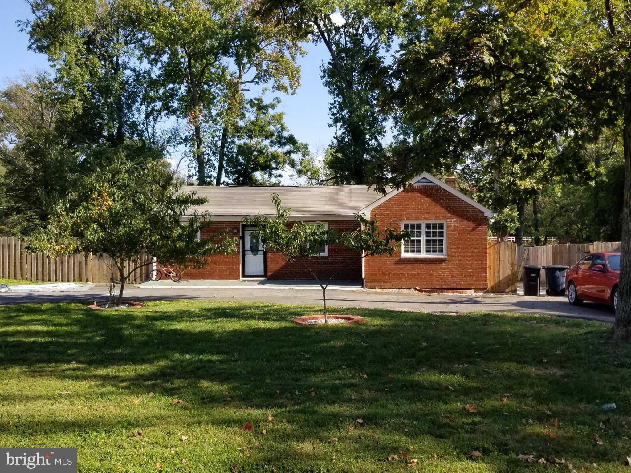 WARBURTON MANOR - Residential