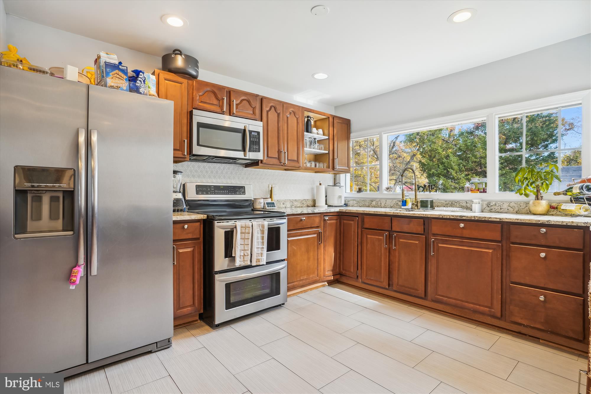 WARBURTON MANOR - Residential