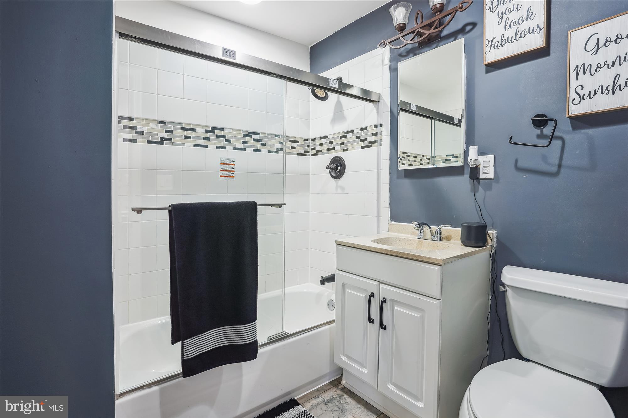 WARBURTON MANOR - Residential