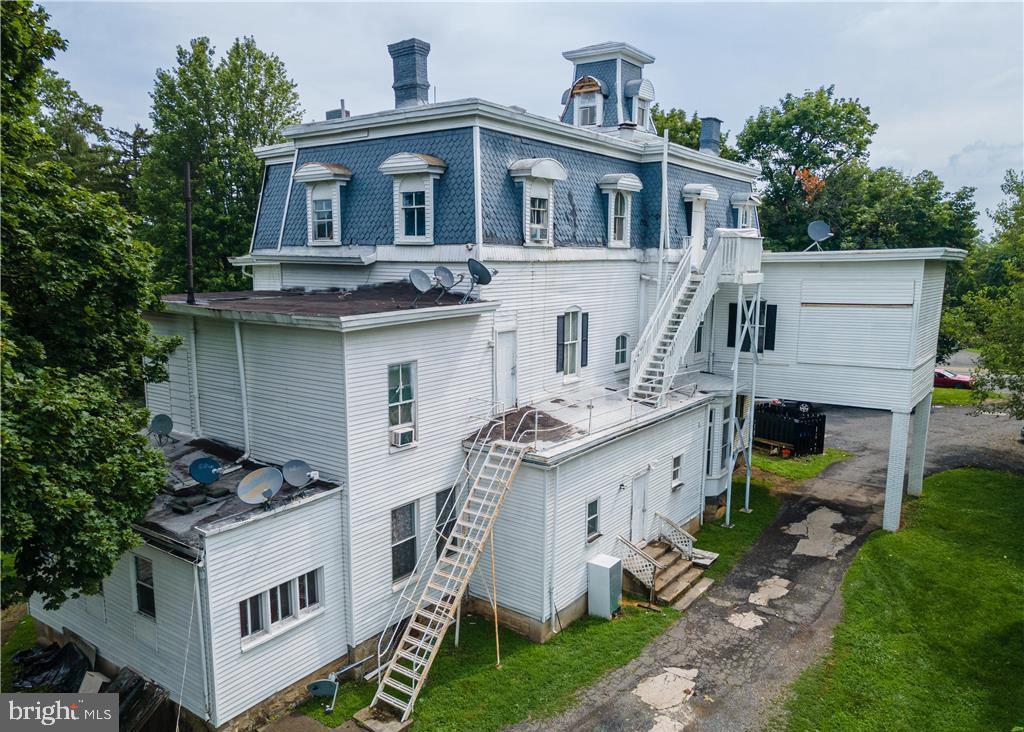 228 N 14TH STREET
