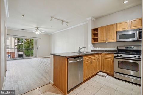 Condo For Rent - 12949 Centre Park Circle #201<br/> Fairfax County, HERNDON, VA 20171