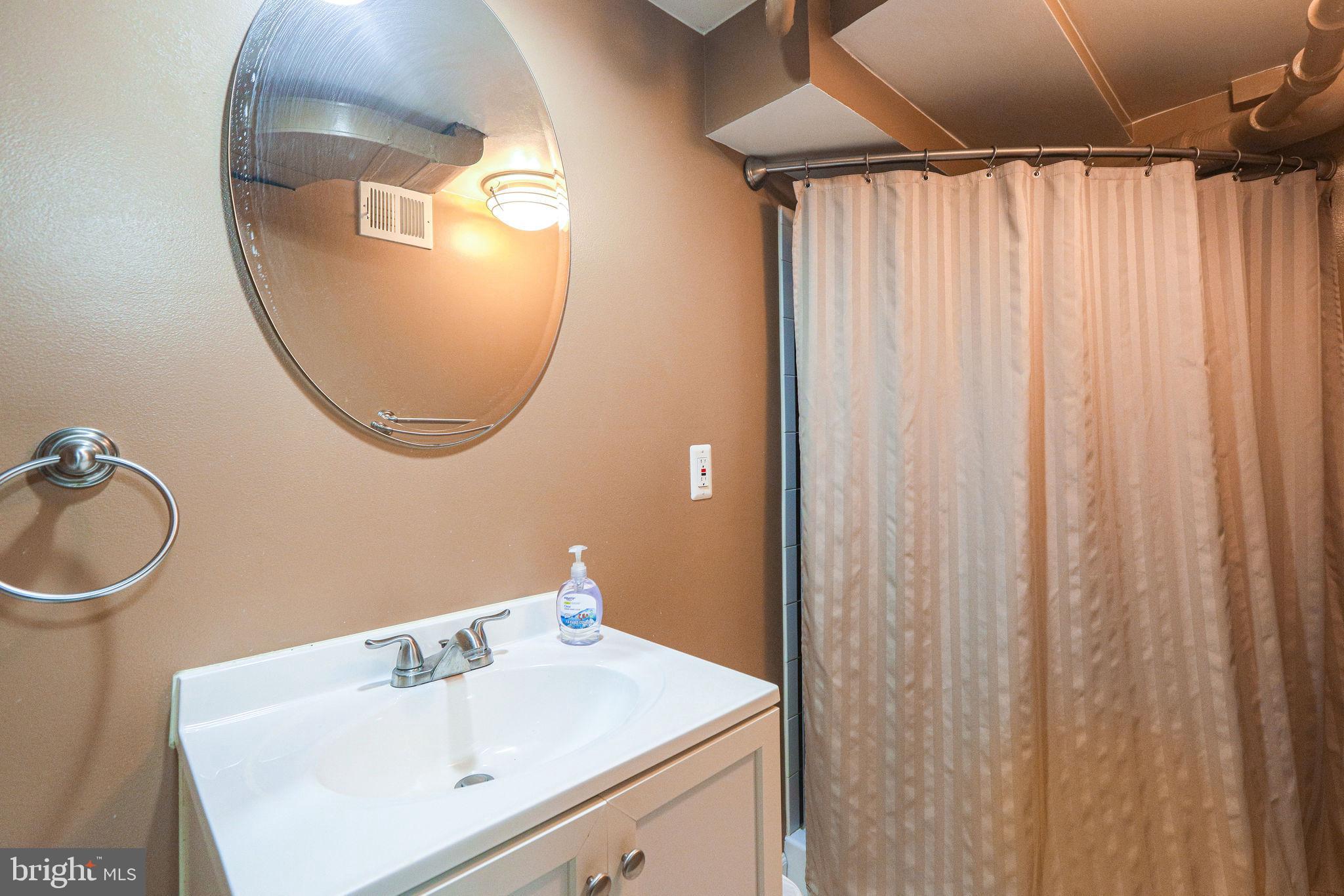 NORTHWOOD VILLAGE - Residential