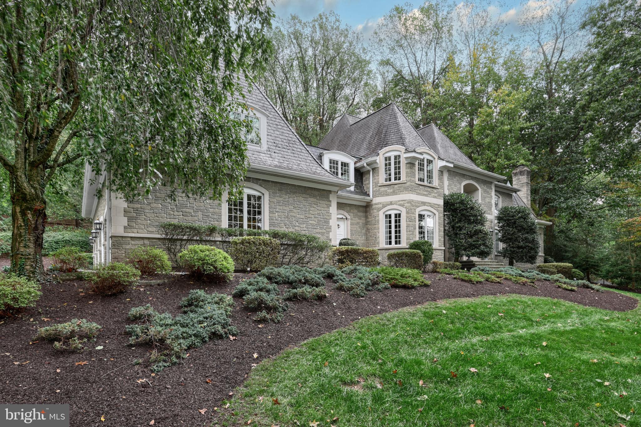 THE OAKS - Residential