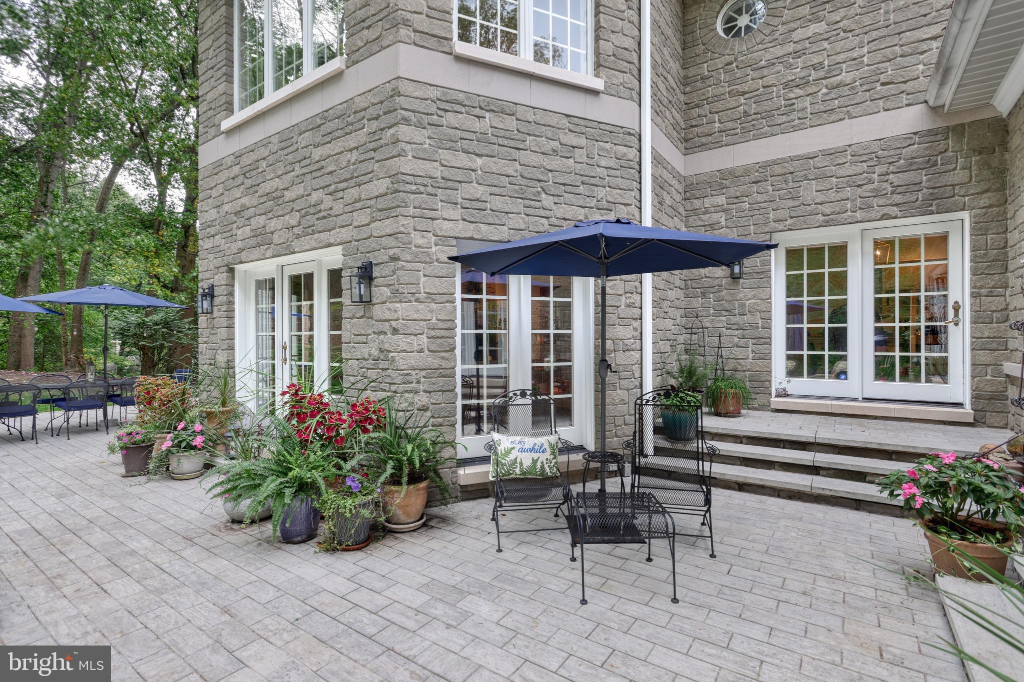 THE OAKS - Residential