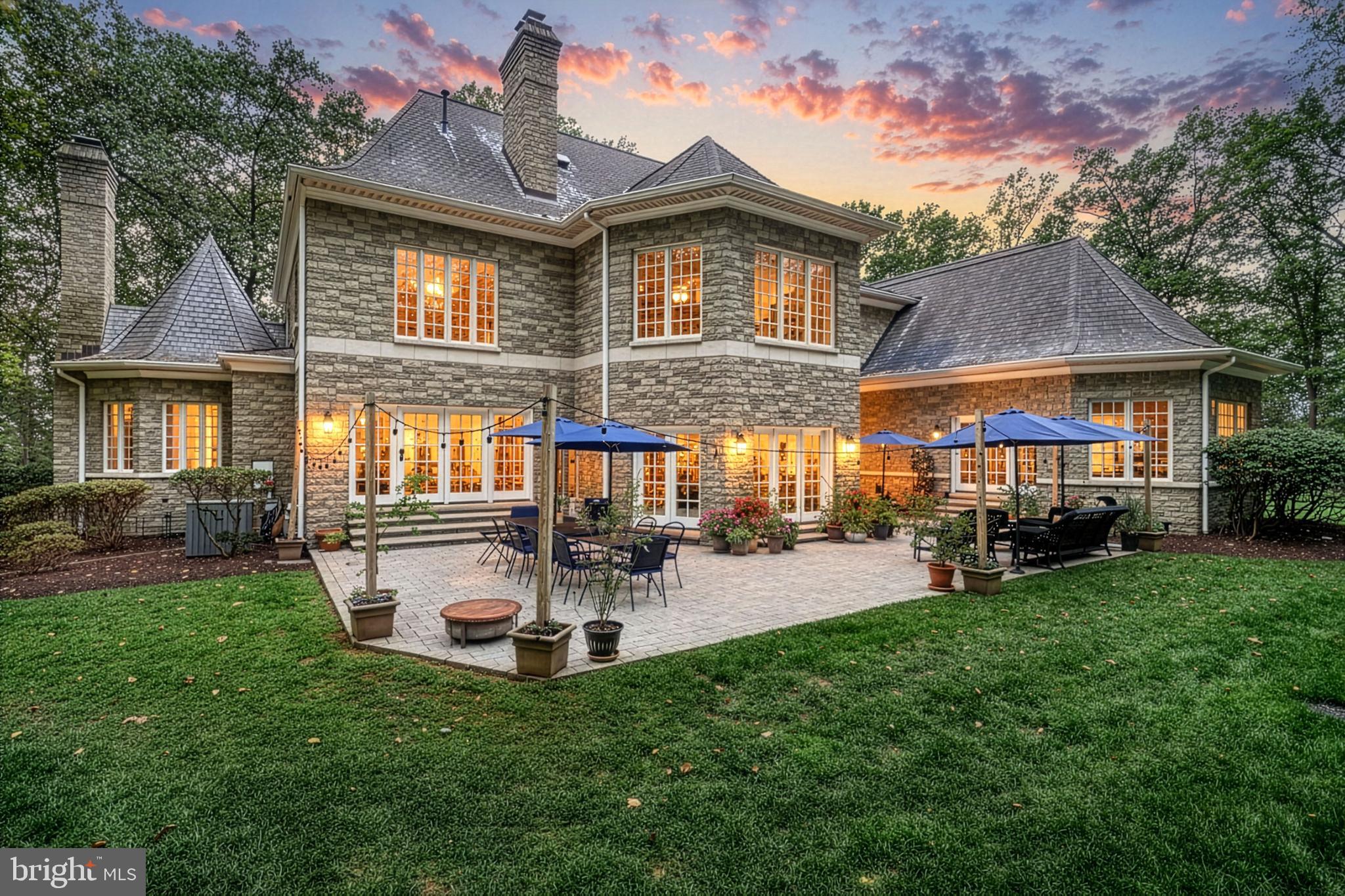 610 CARRINGTON COURT