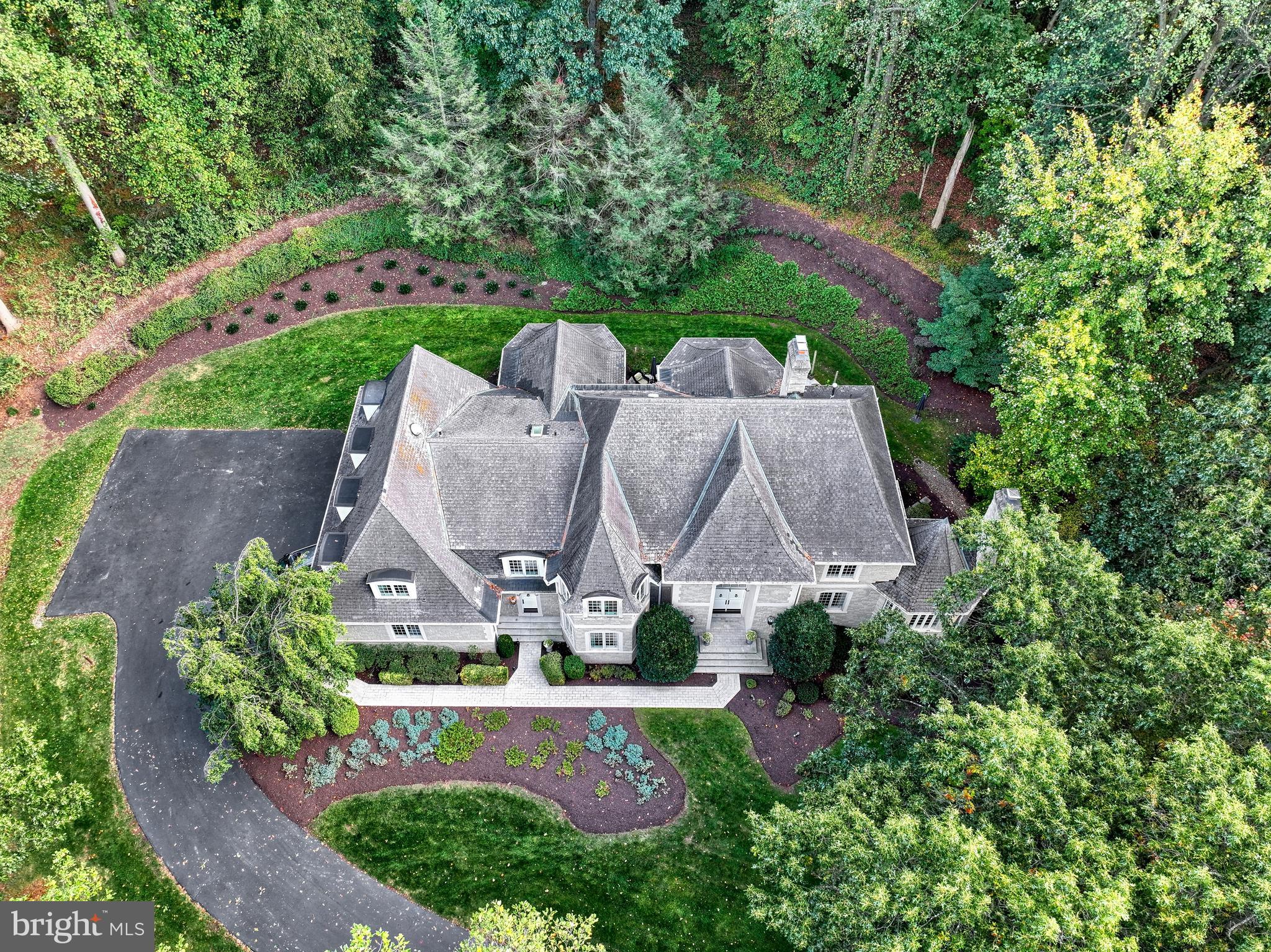 THE OAKS - Residential