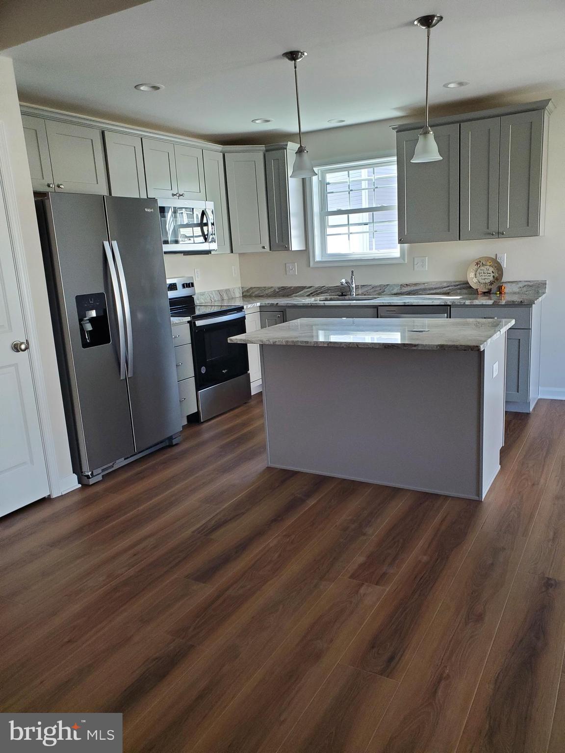 PRENTISS POINT II - Residential Lease