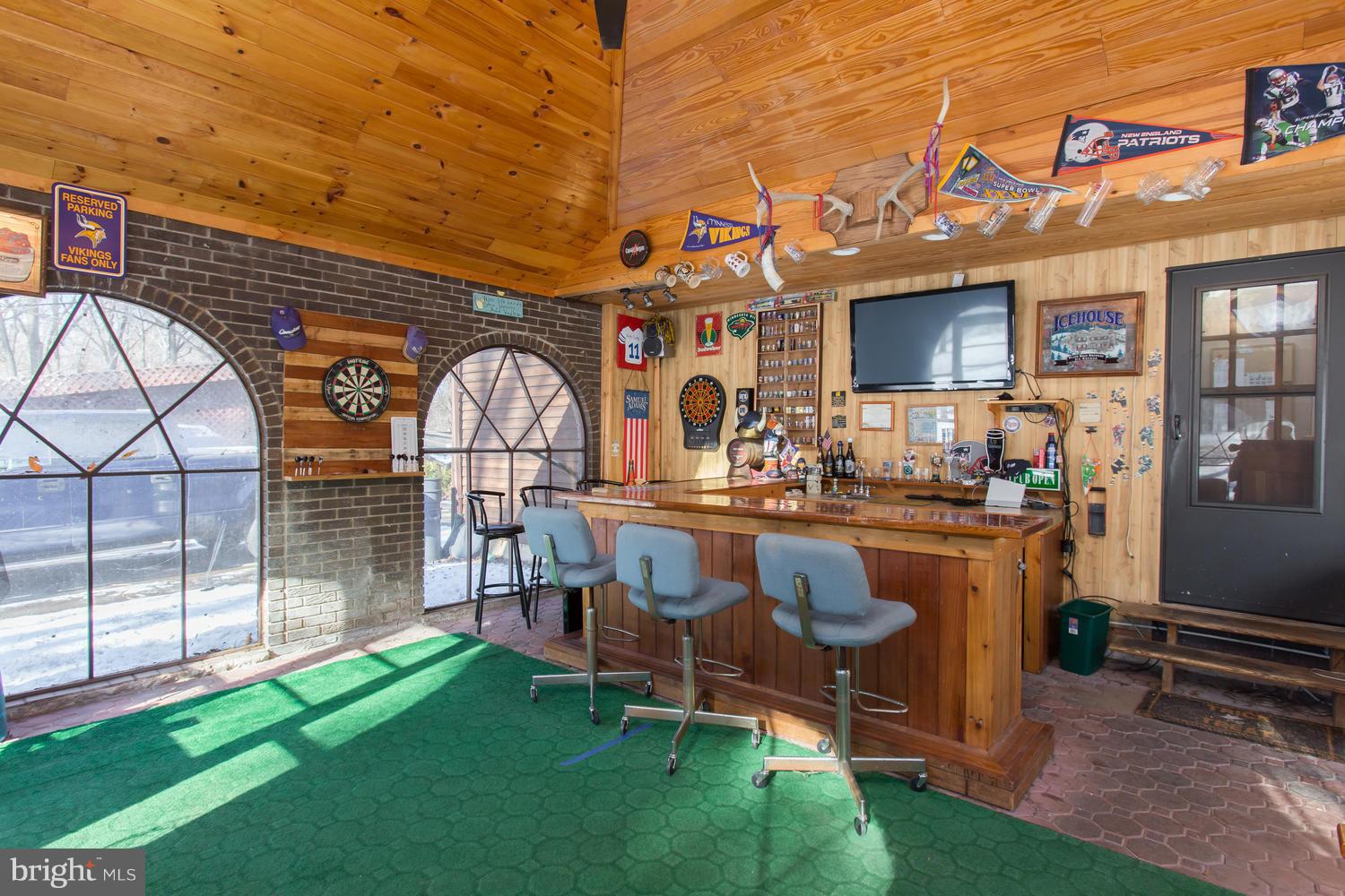 HILLCREST - Residential