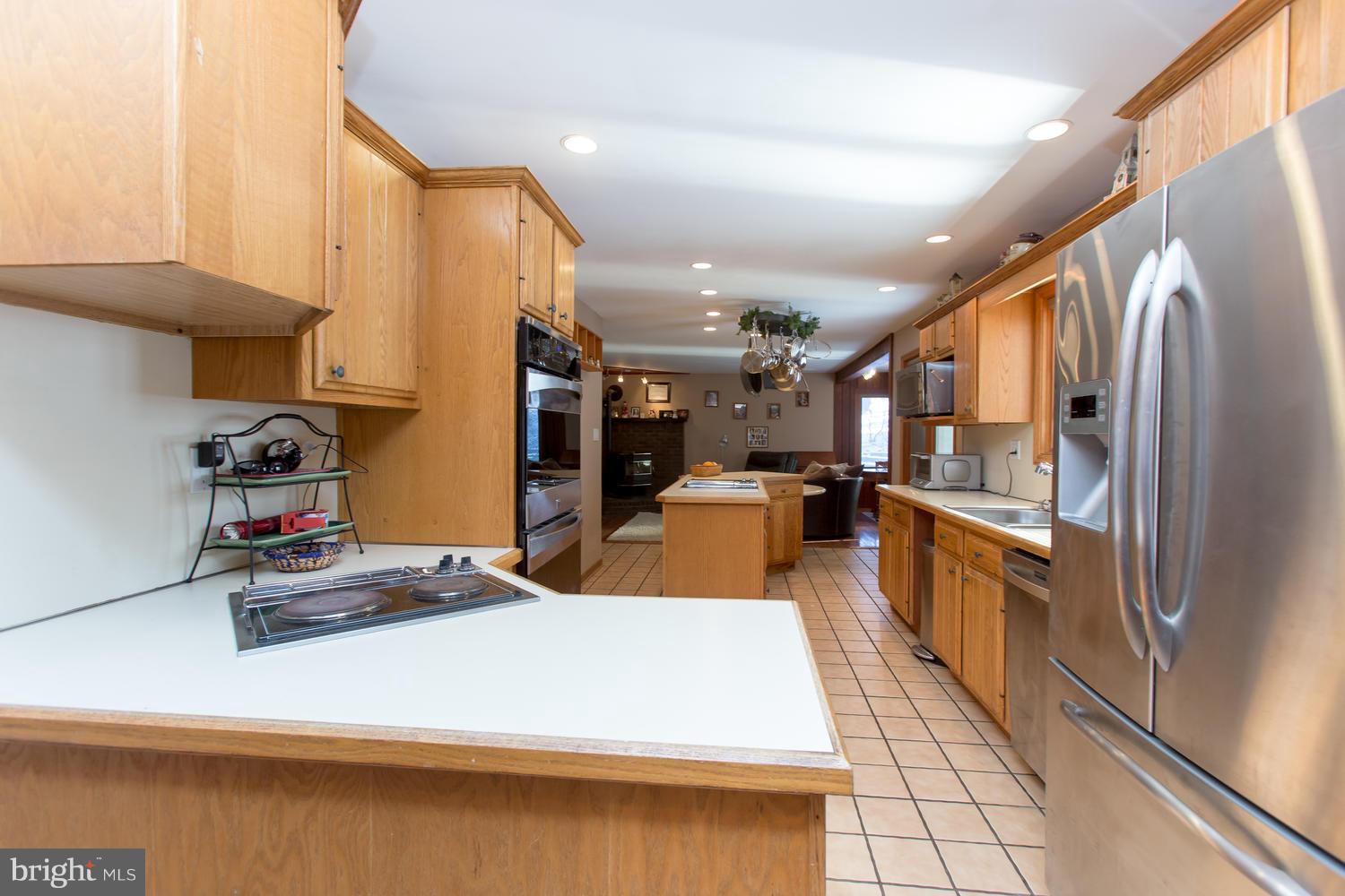 HILLCREST - Residential