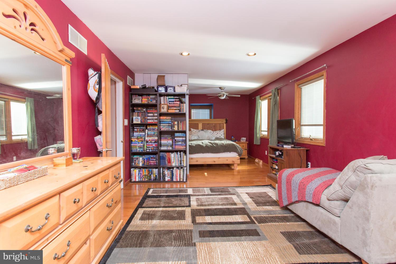 HILLCREST - Residential