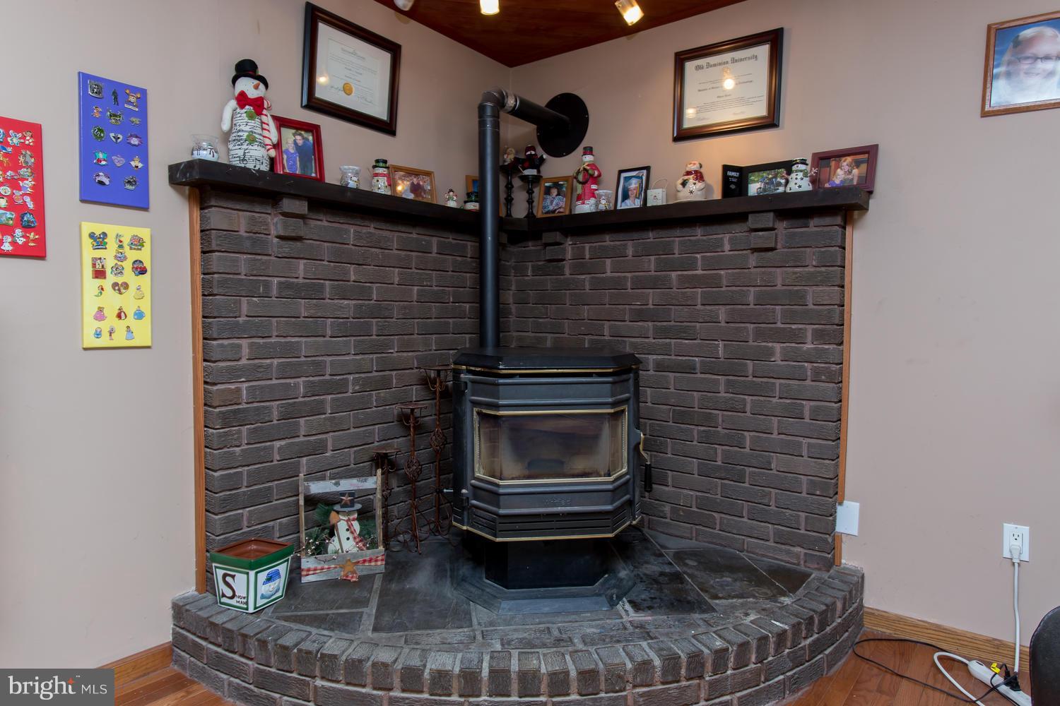 HILLCREST - Residential