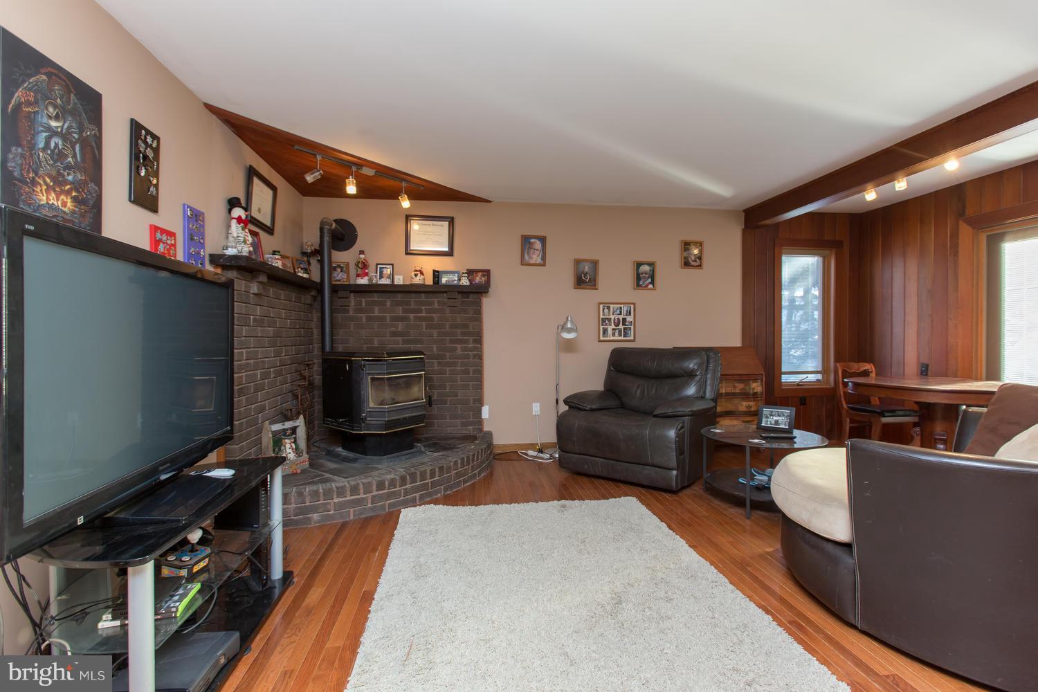 HILLCREST - Residential