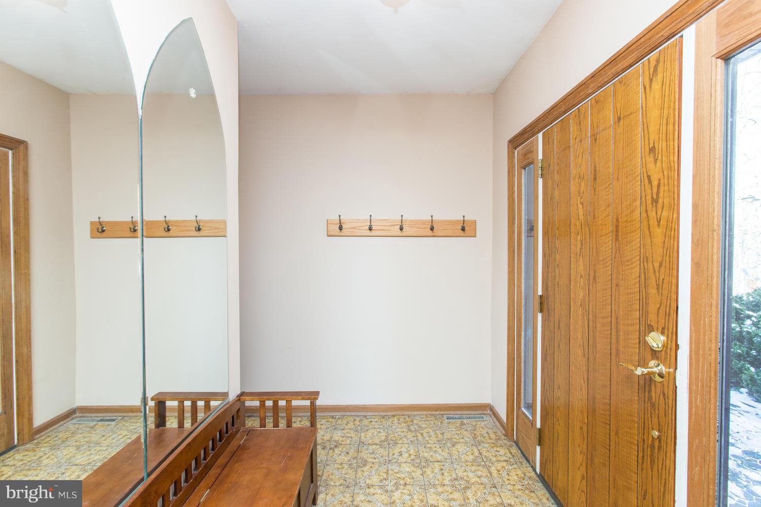 HILLCREST - Residential