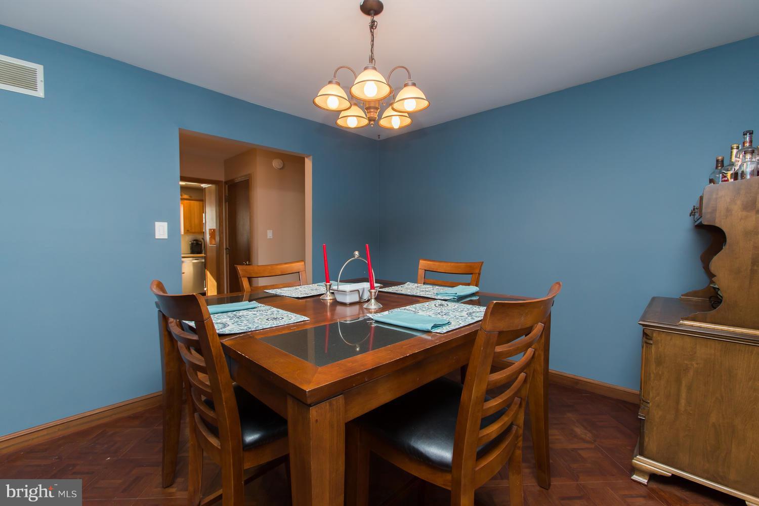 HILLCREST - Residential