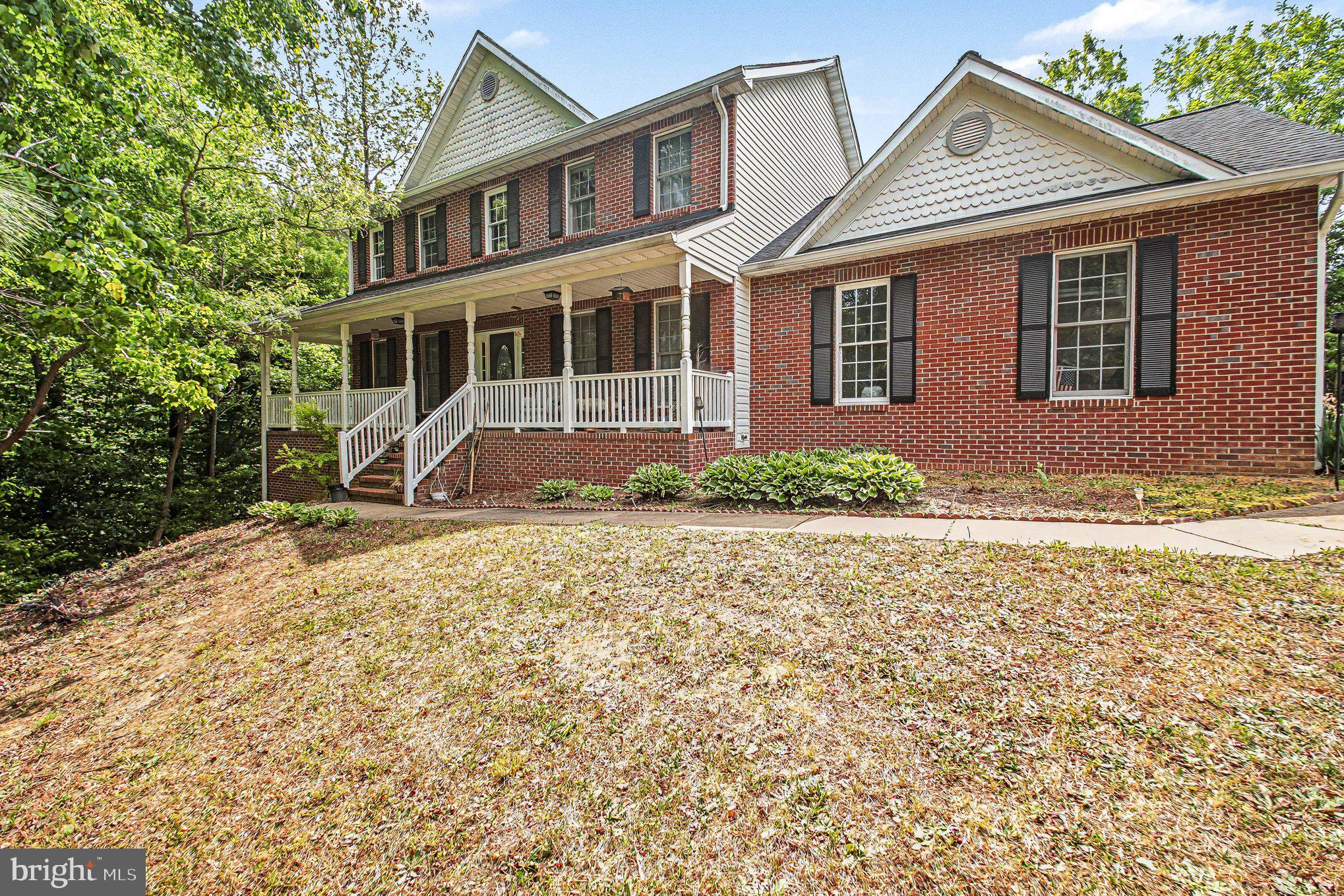 PRESIDENTIAL LAKES - Residential