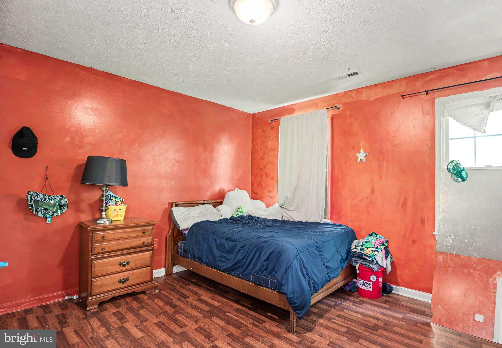 PRESIDENTIAL LAKES - Residential