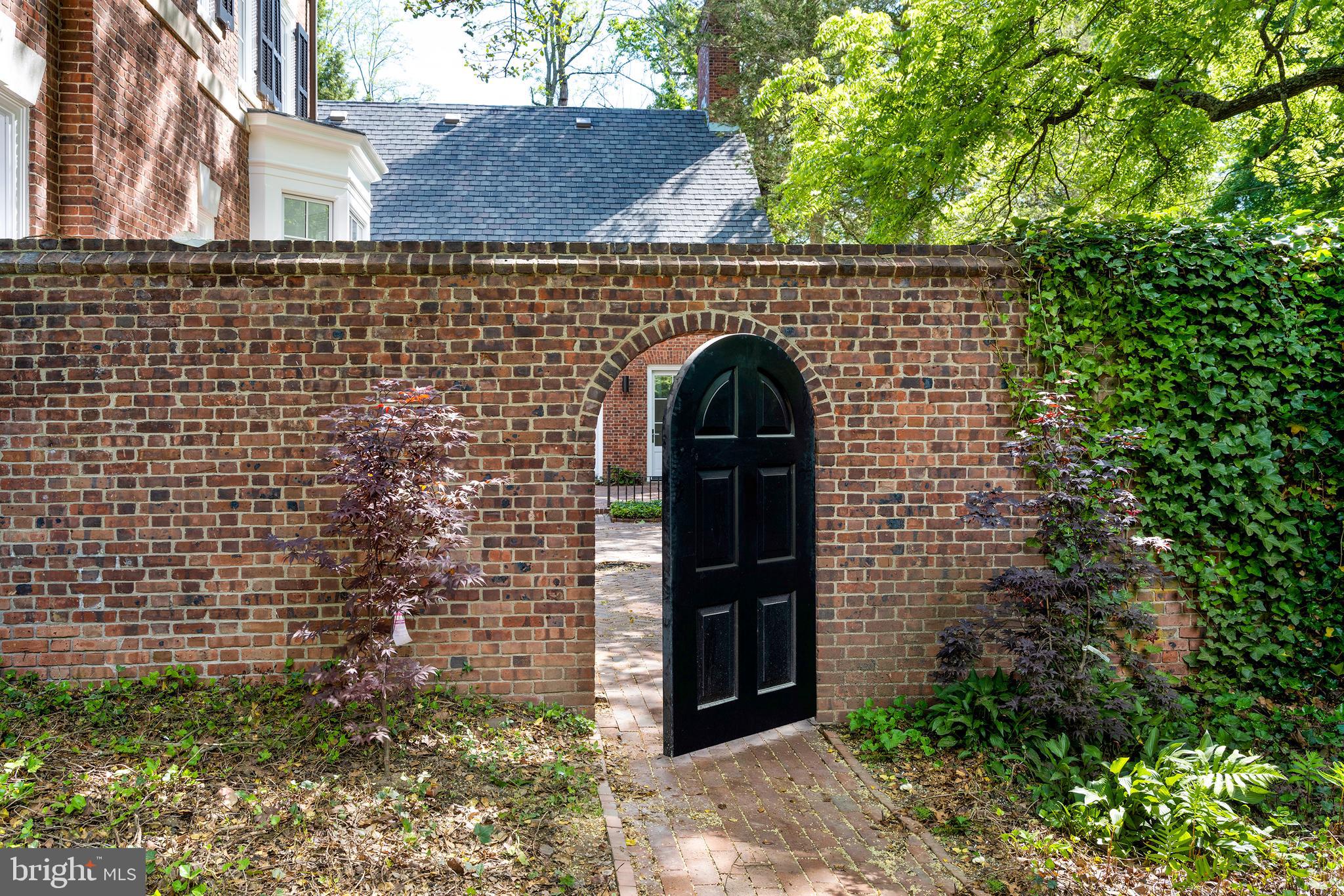 87 LIBRARY PLACE