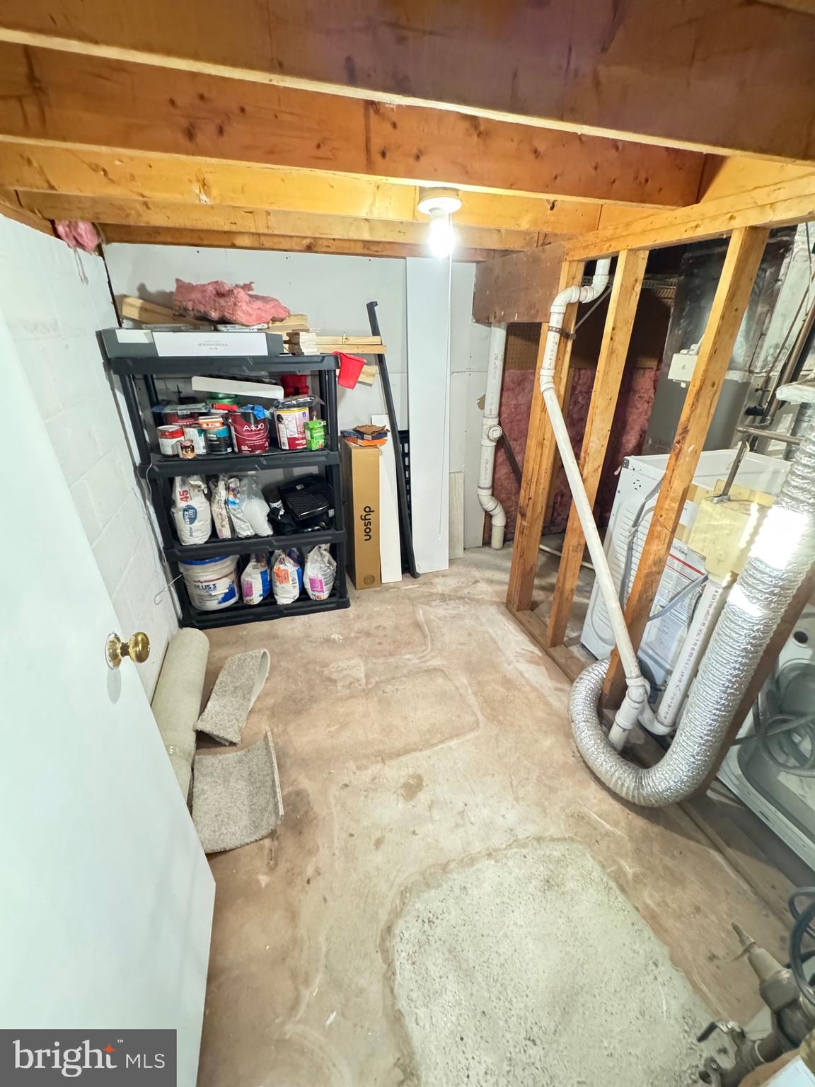 ASHBURN VILLAGE - Residential Lease