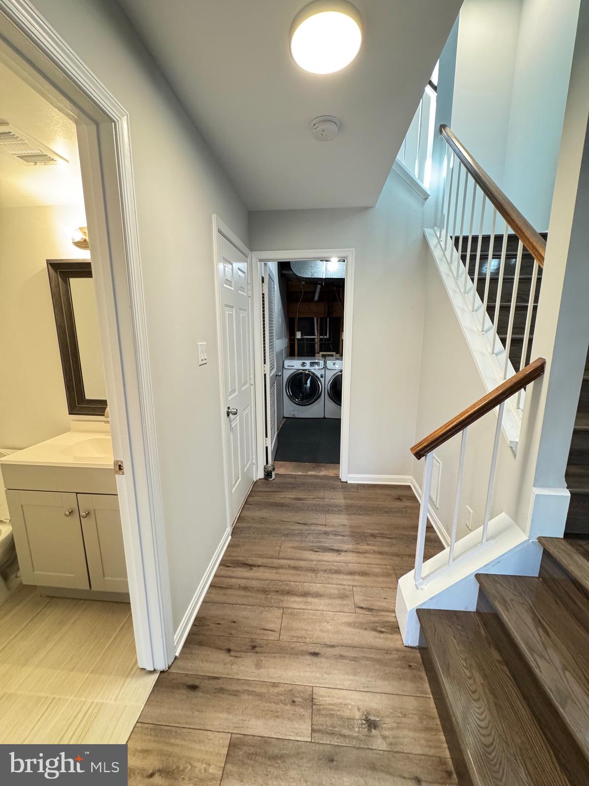 ASHBURN VILLAGE - Residential Lease