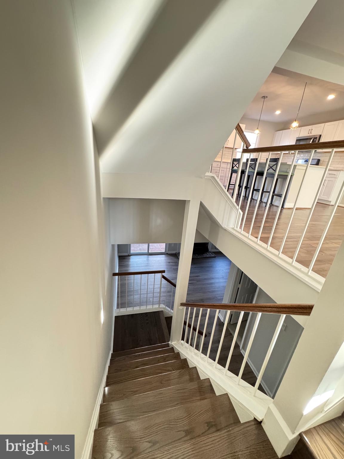 ASHBURN VILLAGE - Residential Lease