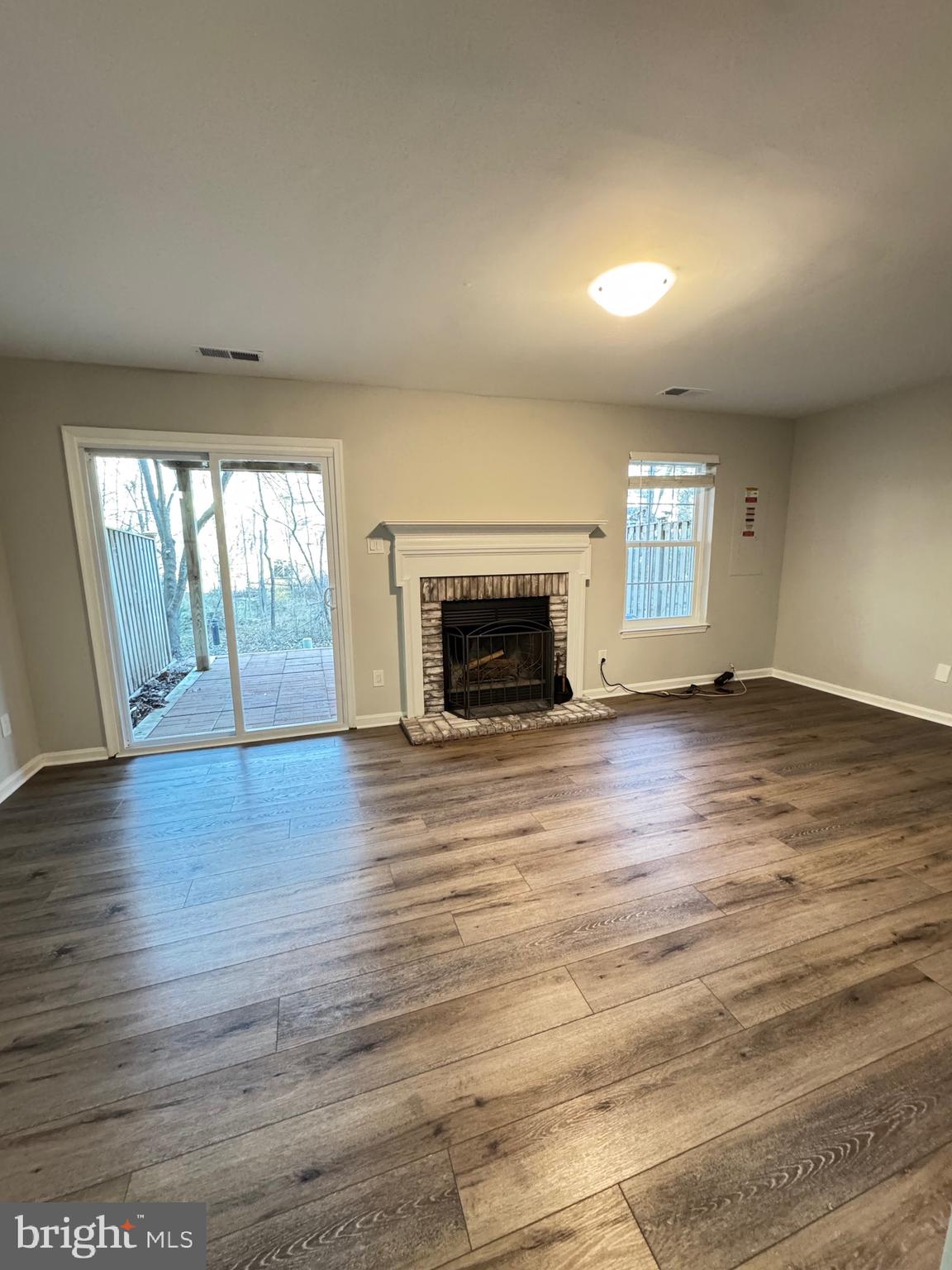 ASHBURN VILLAGE - Residential Lease