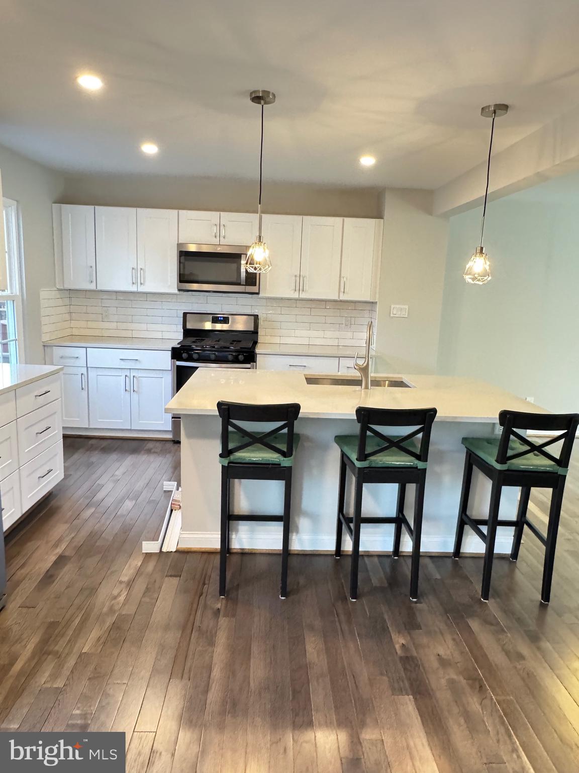 ASHBURN VILLAGE - Residential Lease