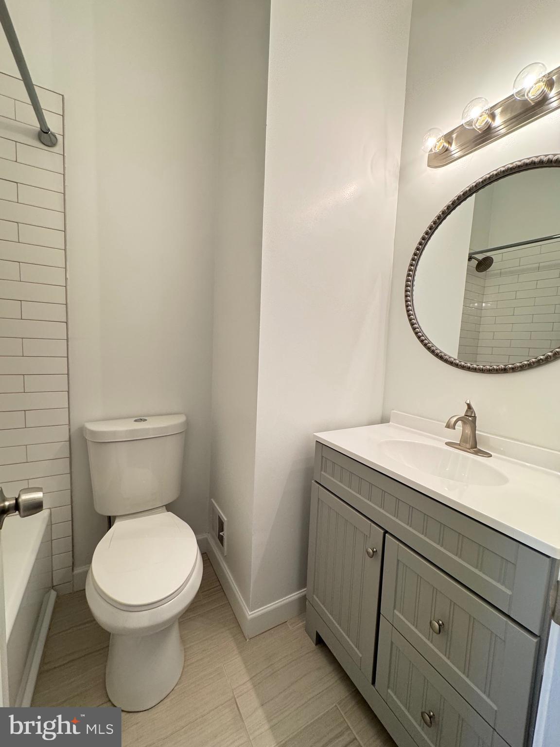 ASHBURN VILLAGE - Residential Lease