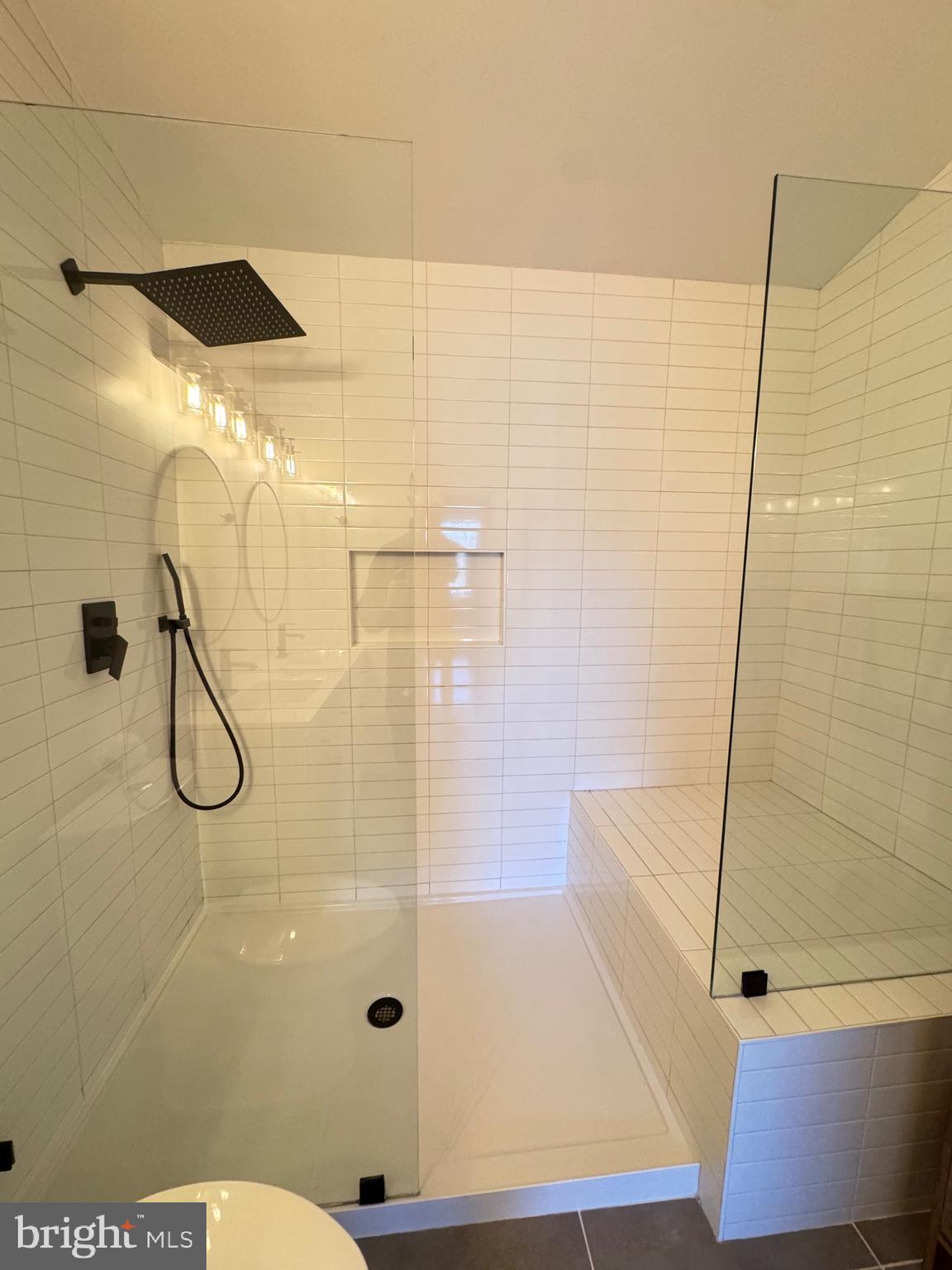 ASHBURN VILLAGE - Residential Lease